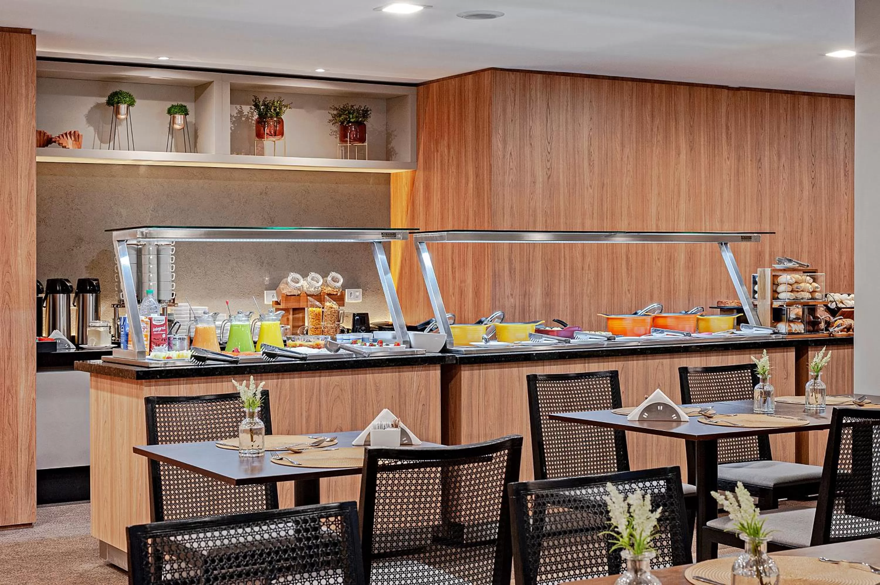 Breakfast in Slaviero Curitiba Aeroporto