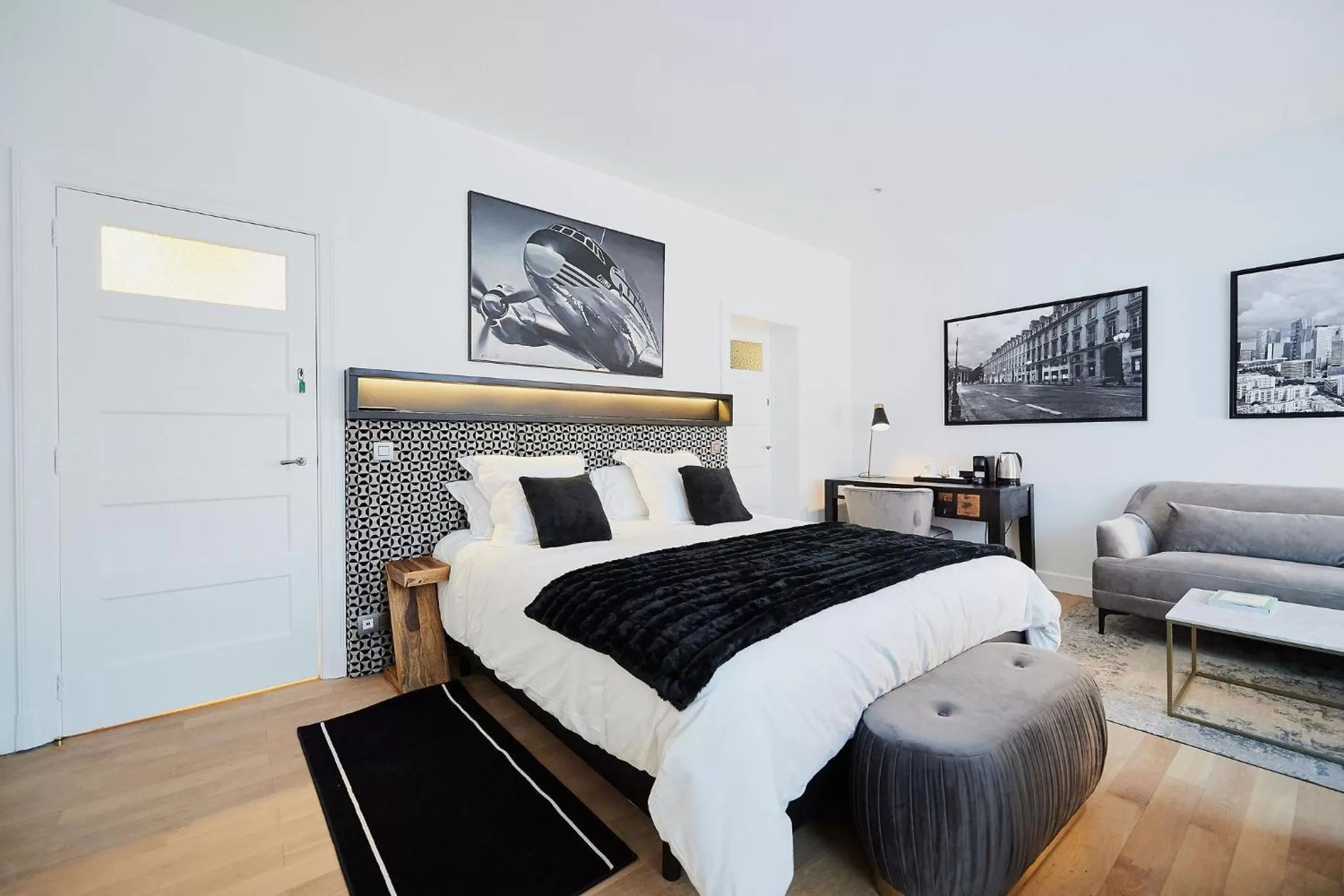 Bedroom, Bed in B&B Suites 124