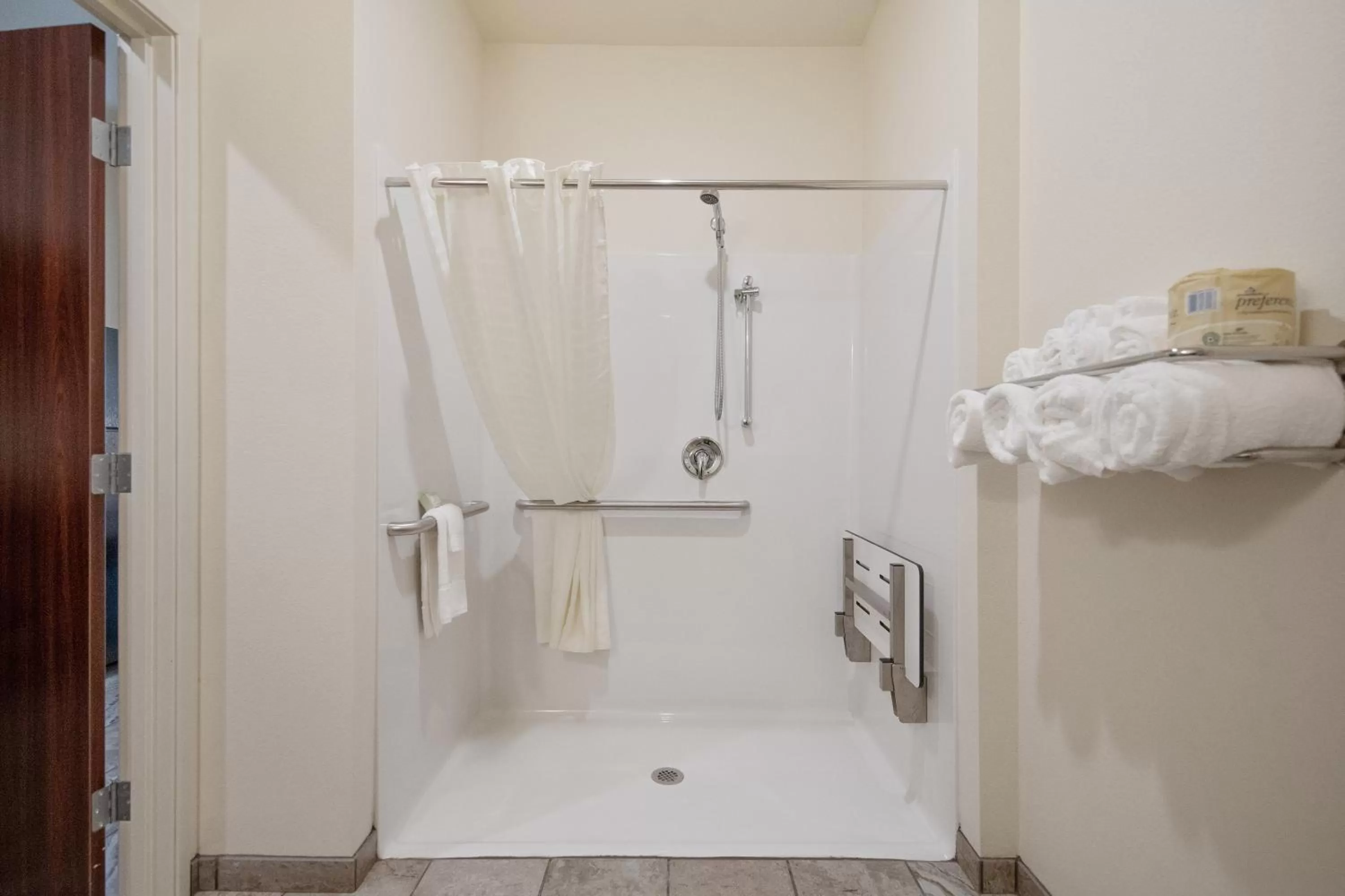 Shower in Cobblestone Hotel & Suites - Two Rivers
