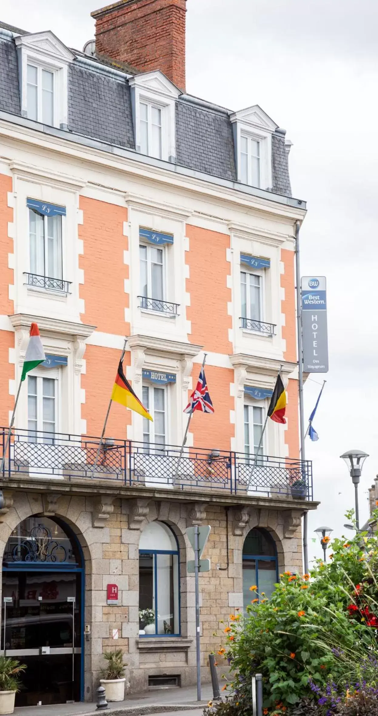 Facade/entrance, Property Building in Best Western Hôtel Des Voyageurs