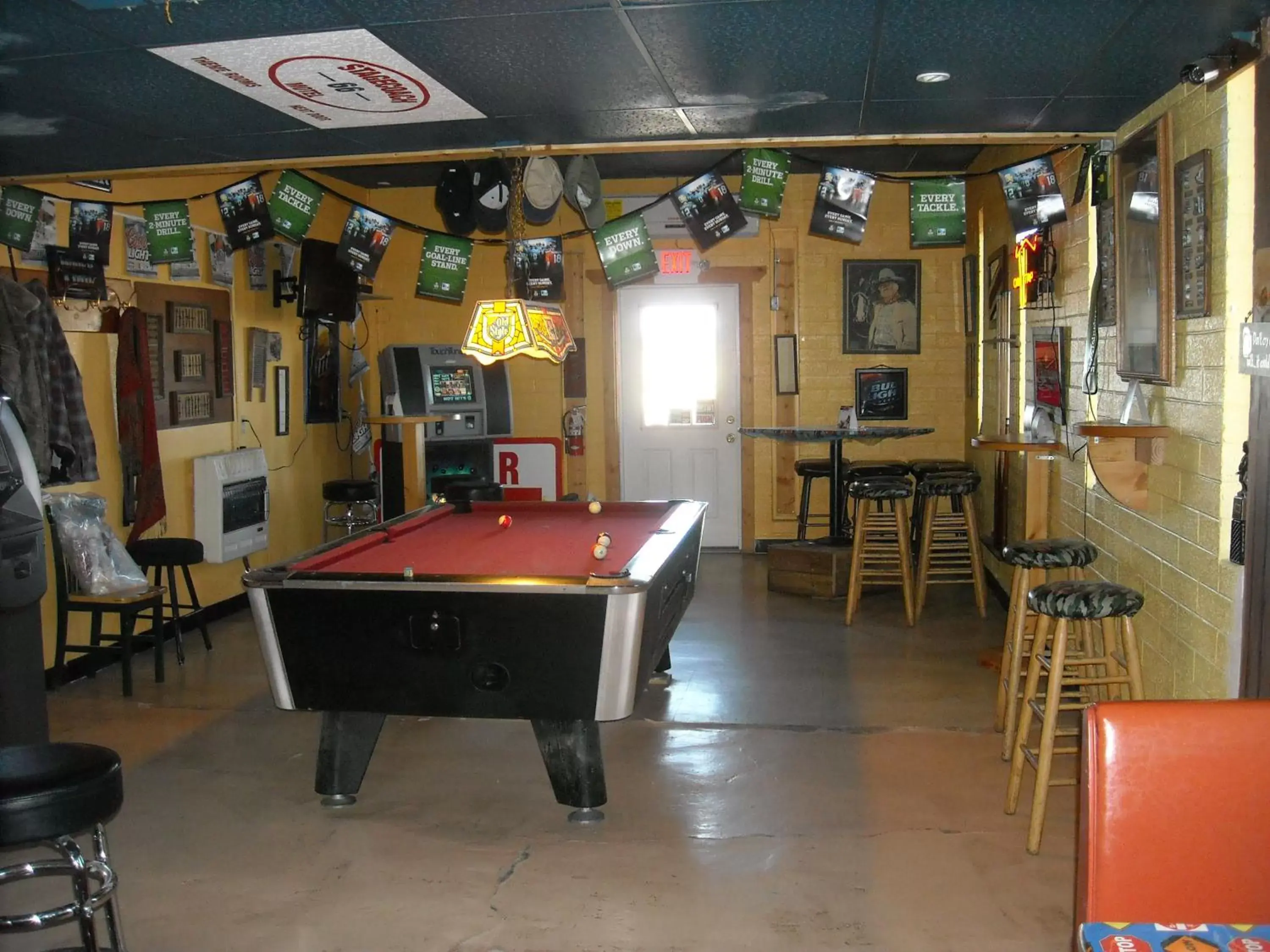 Lounge or bar, Billiards in Stagecoach 66 Motel
