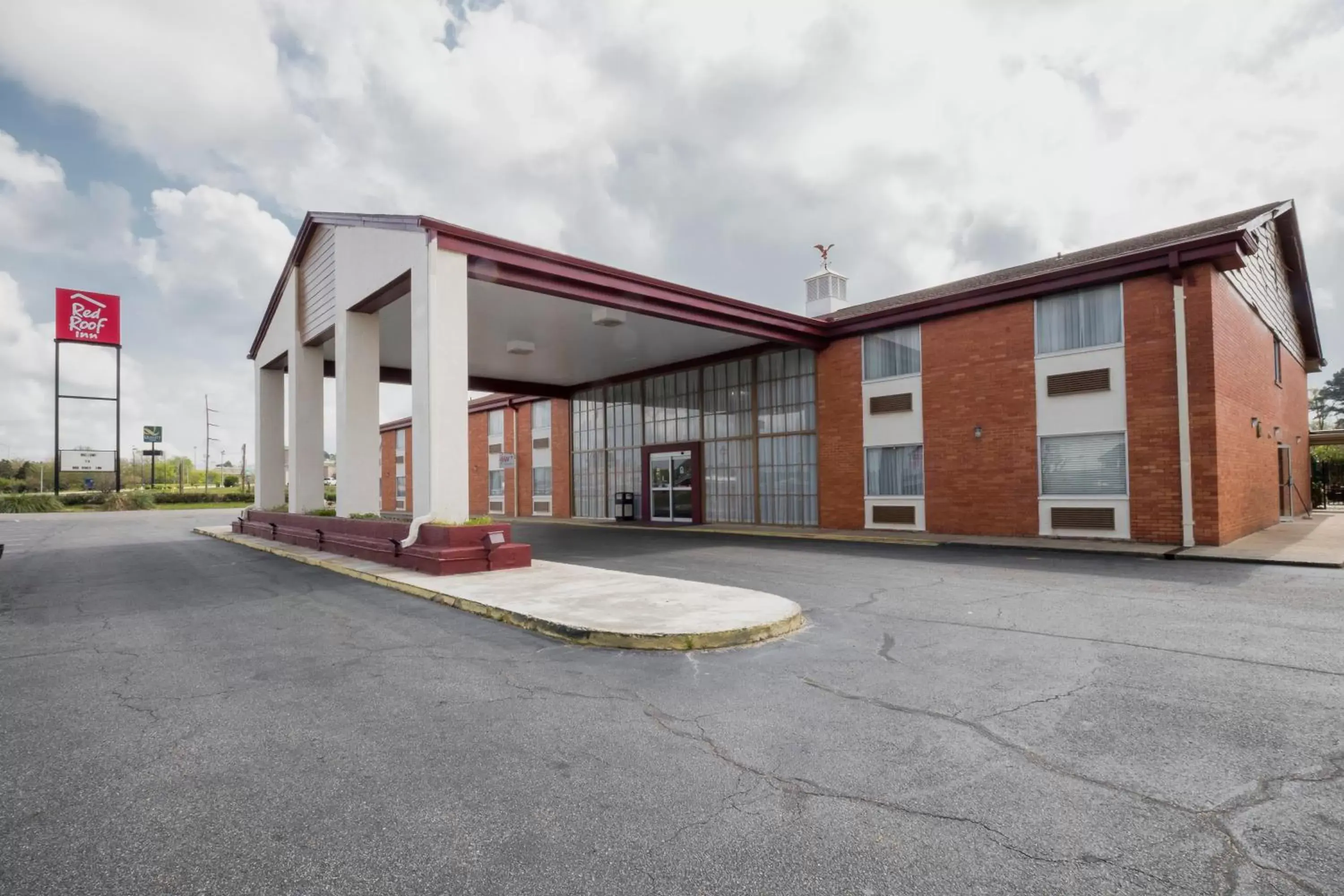 Property building, Facade/Entrance in Red Roof Inn Meridian