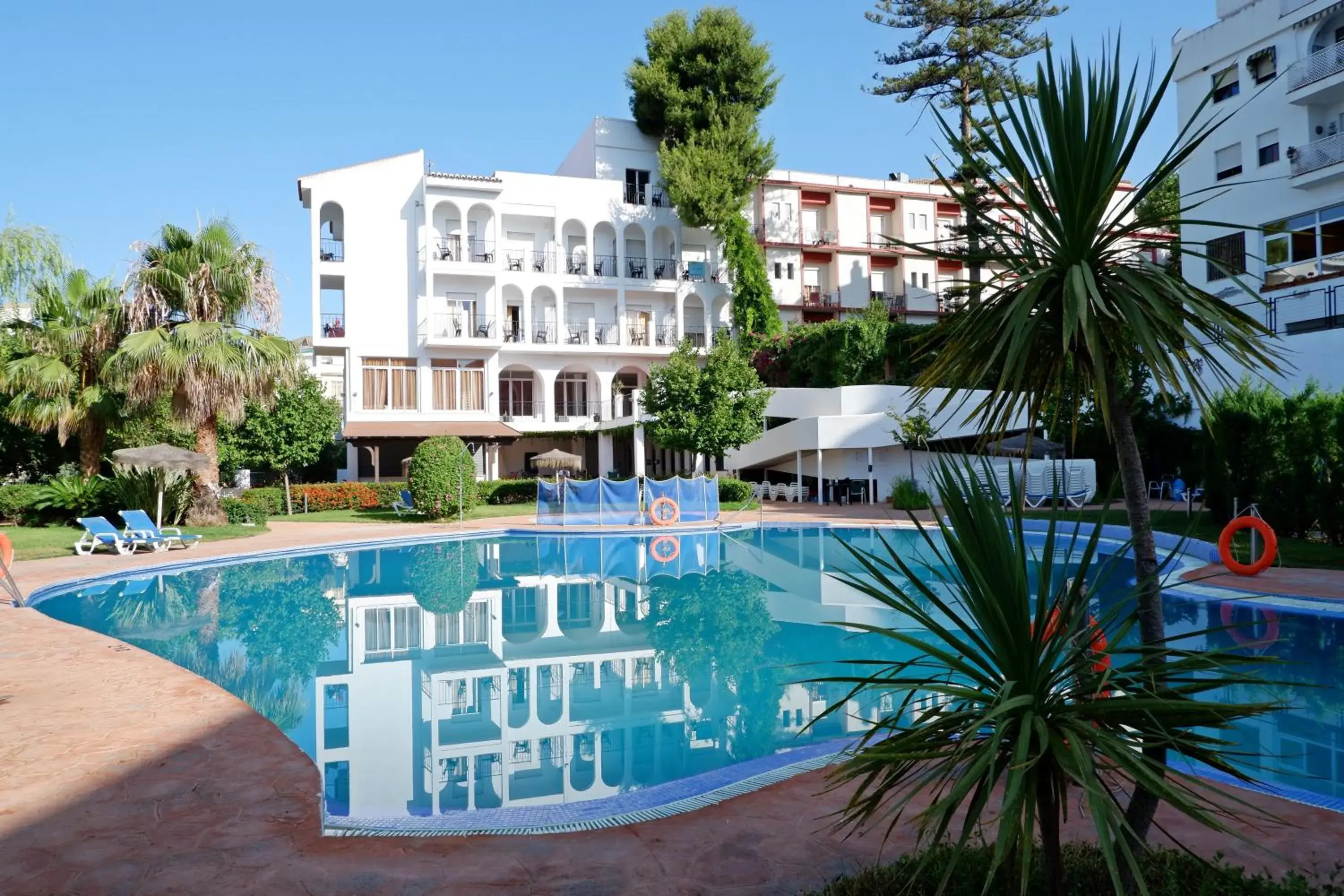 Swimming pool, Property Building in Hotel Andalucia