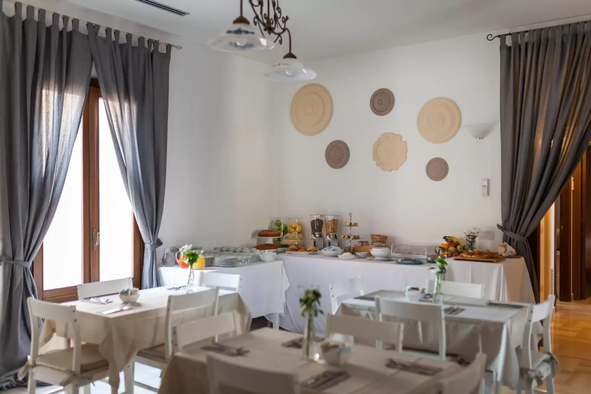 Breakfast, Restaurant/Places to Eat in Palazzo De Luca Bed & Breakfast