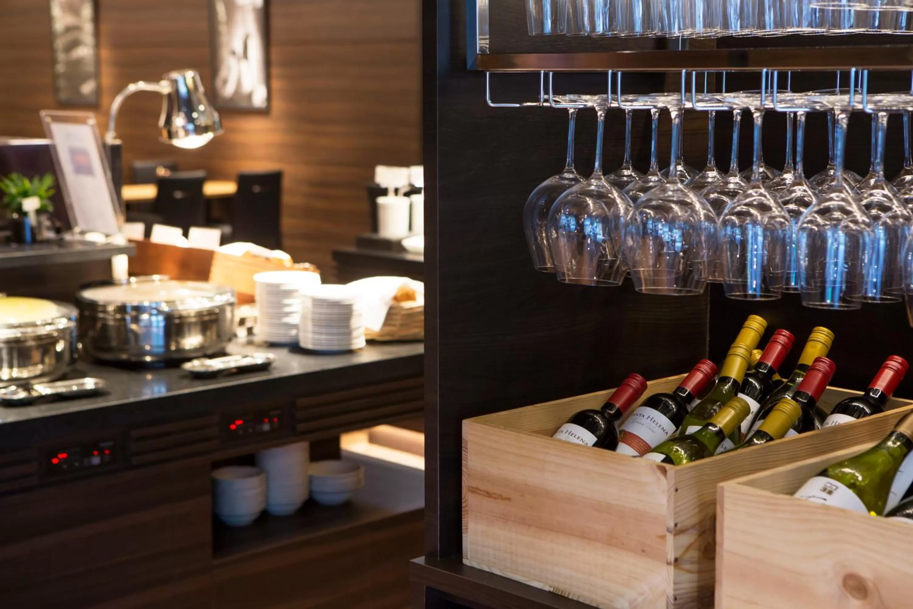 Restaurant/places to eat in HOTEL MYSTAYS Shin Osaka Conference Center