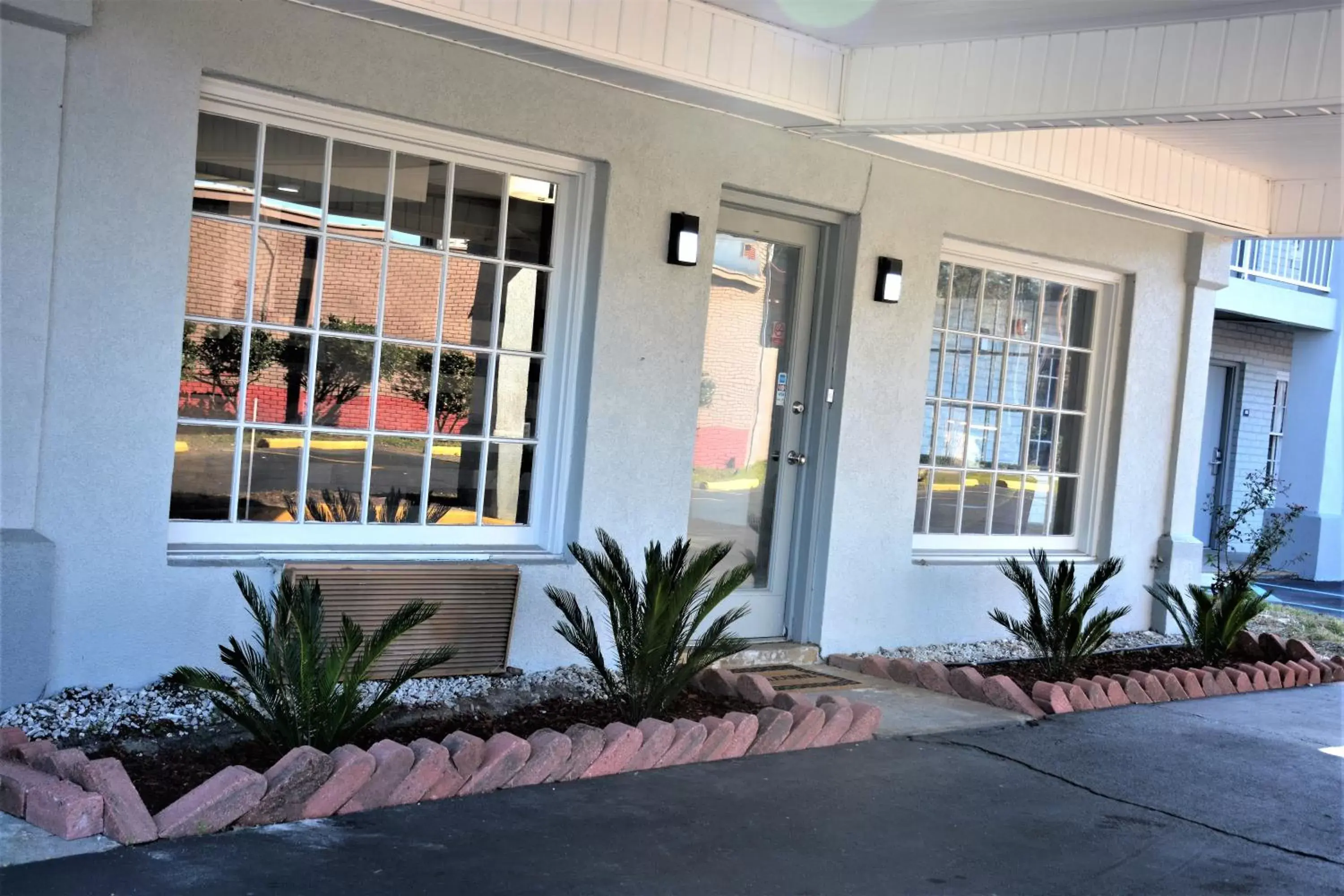 Property building in Travelodge by Wyndham Walterboro Property building in Travelodge by Wyndham Walterboro