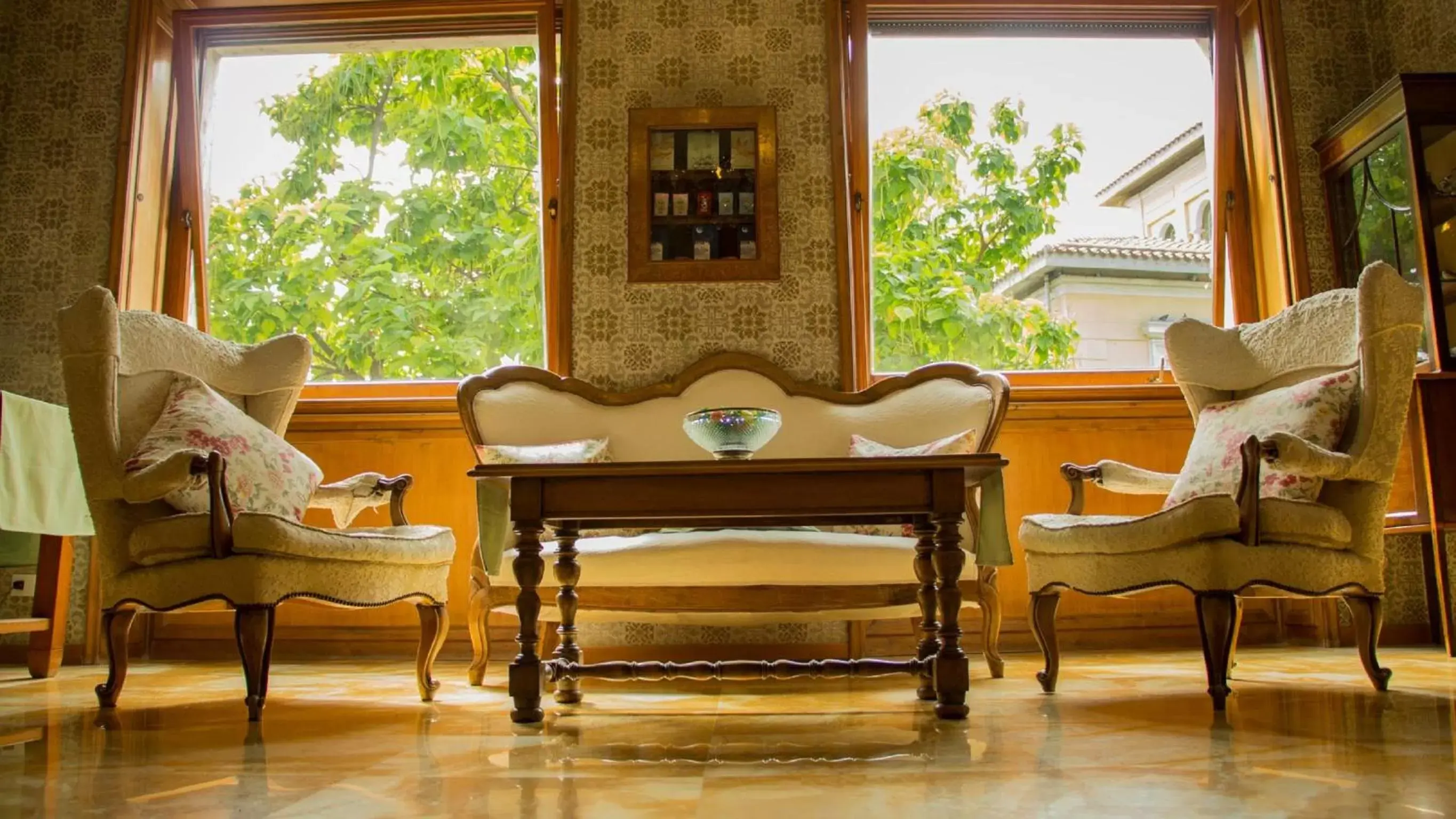 Communal lounge/ TV room, Seating Area in Locanda dei Buoni e Cattivi