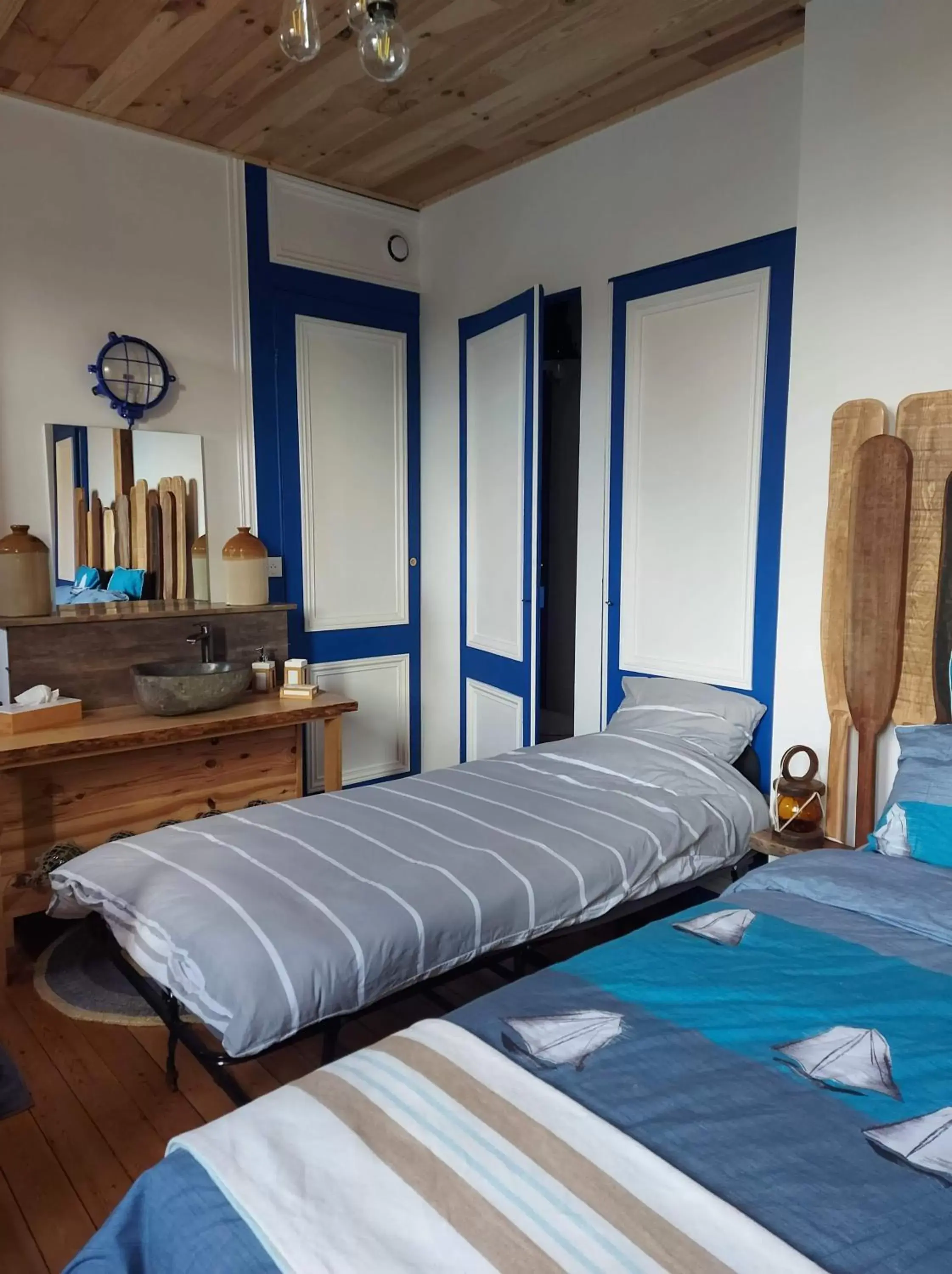 Photo of the whole room, Bed in B & B Les Secrets des Loges