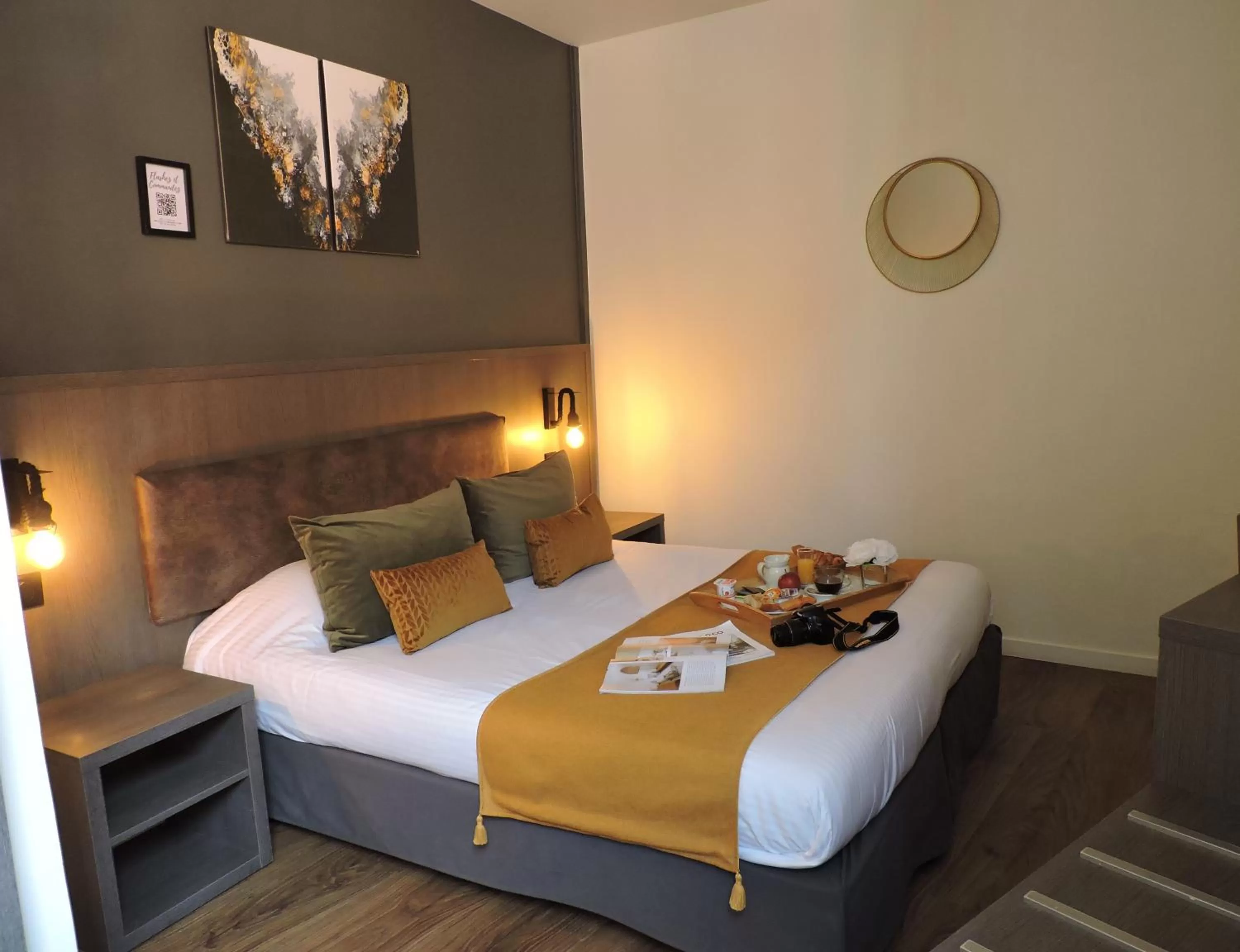 Bed in Icône Hôtel - Annecy