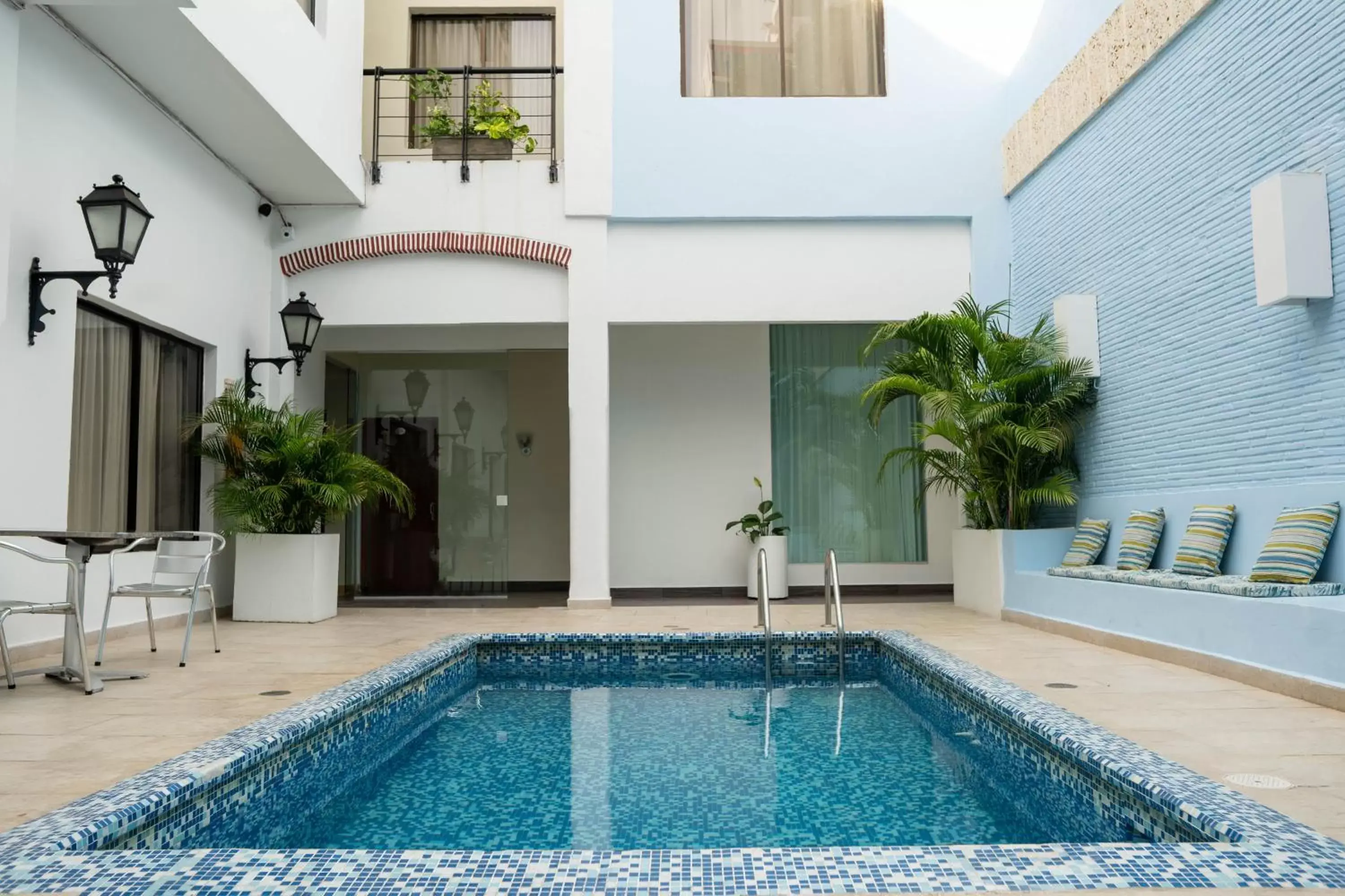 Swimming Pool in Hotel Virrey Cartagena