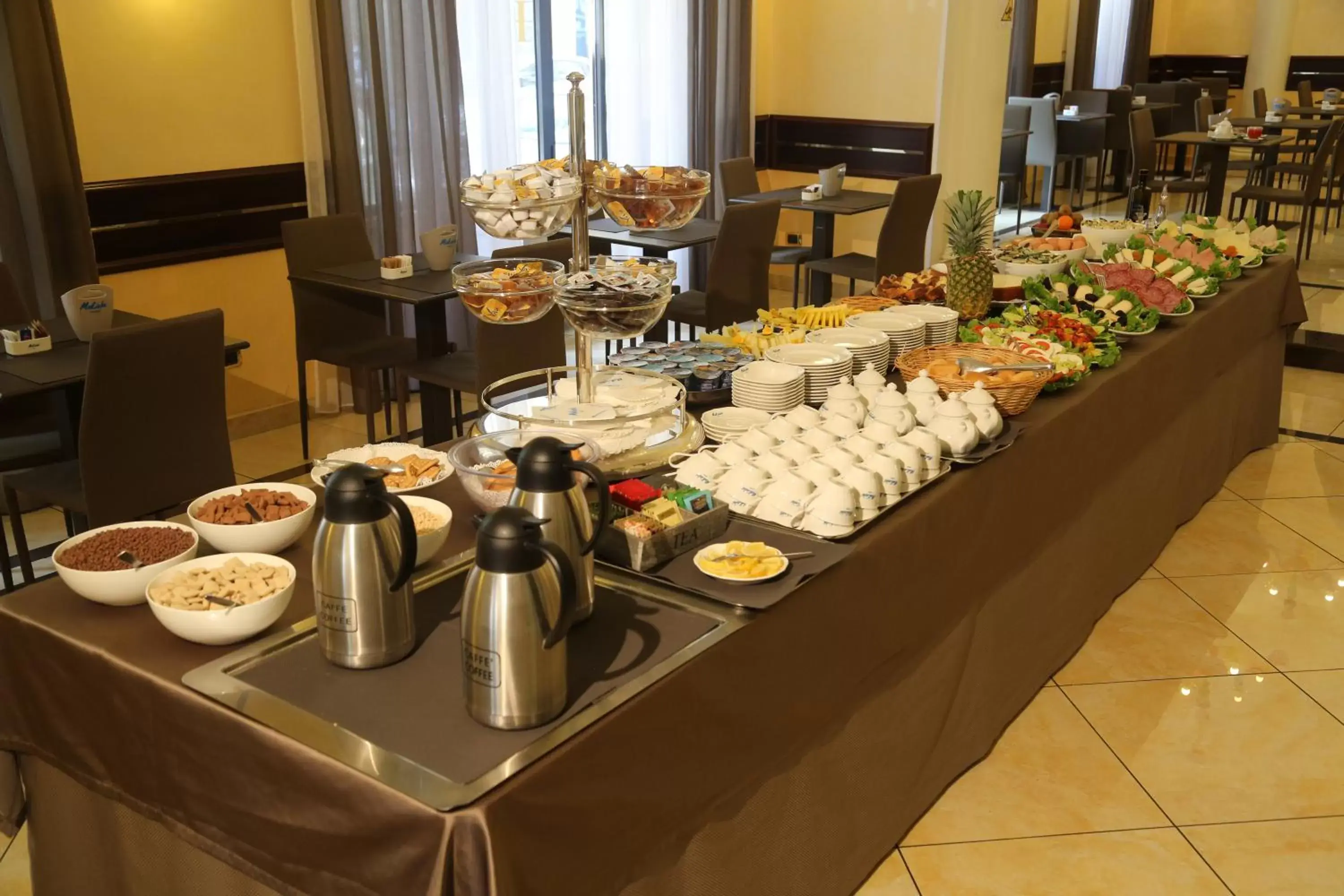 Buffet breakfast in Mokinba Hotels Baviera