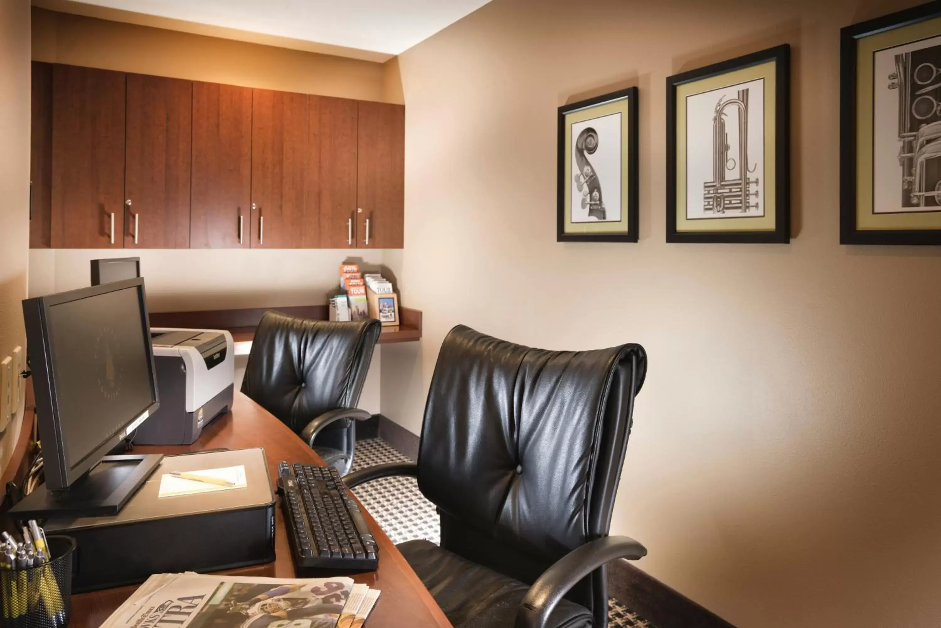 Business facilities, Seating Area in Staypineapple, The Maxwell Hotel, Seattle Center Seattle