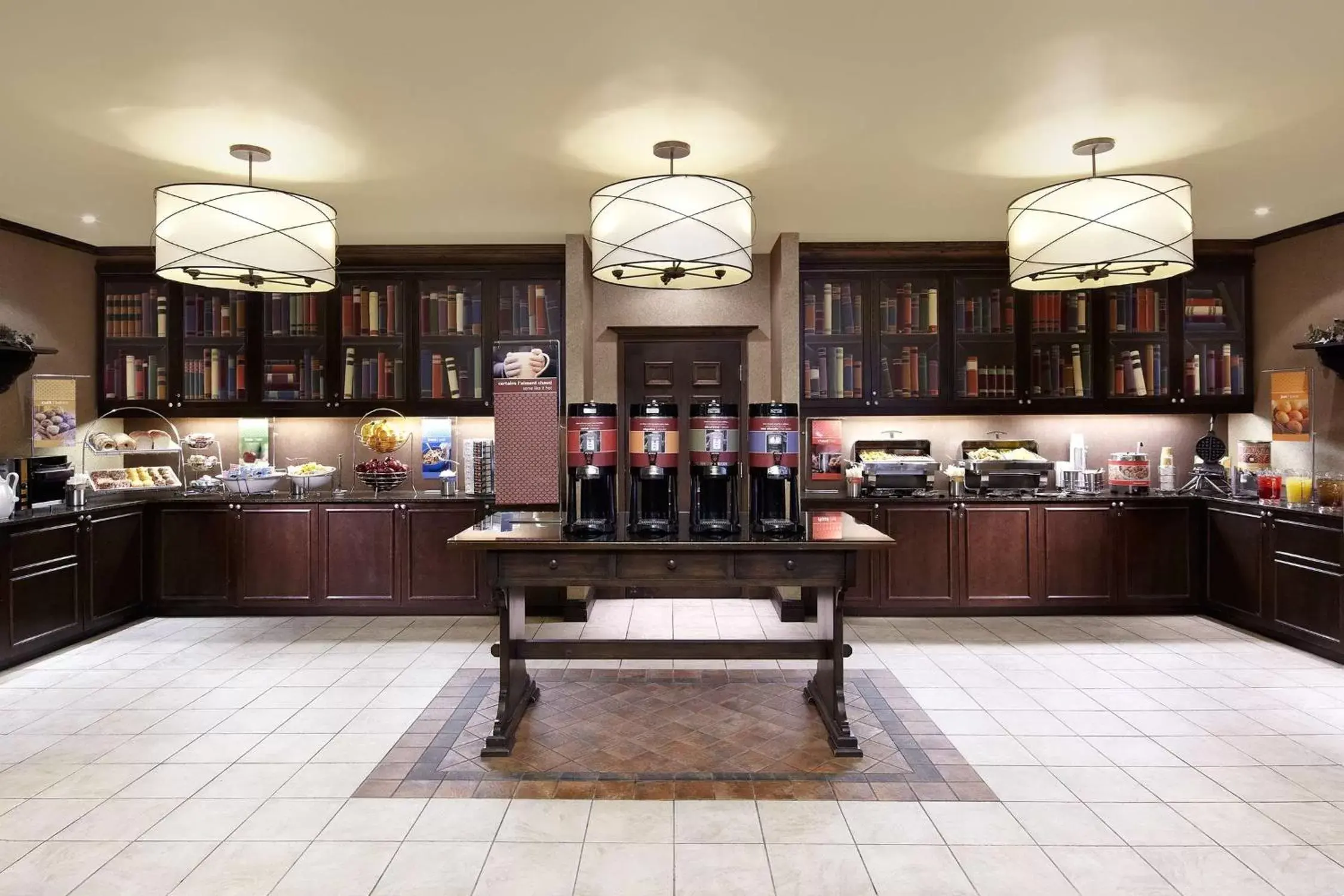 Dining area, Restaurant/Places to Eat in Hampton Inn & Suites Montreal-Dorval