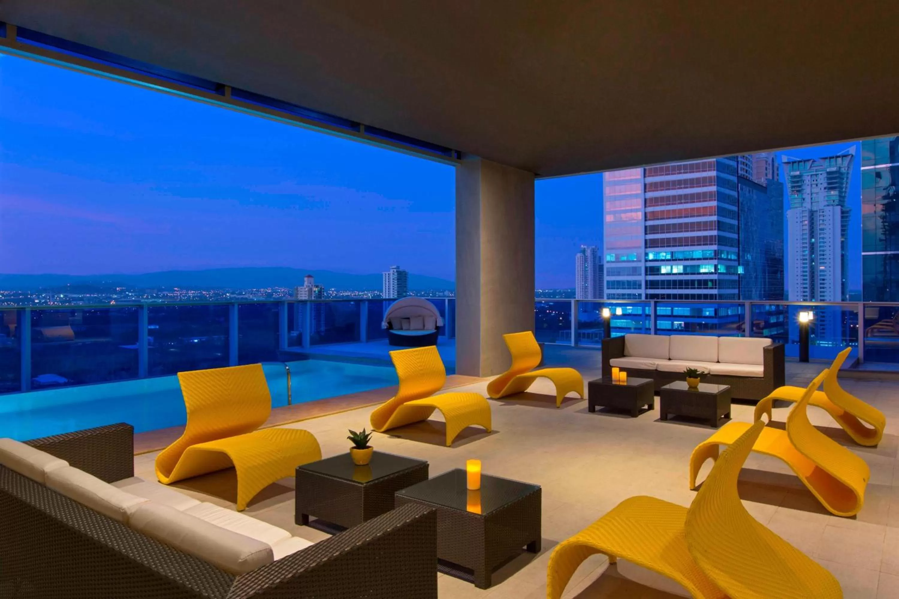 Swimming pool in The Westin Panama