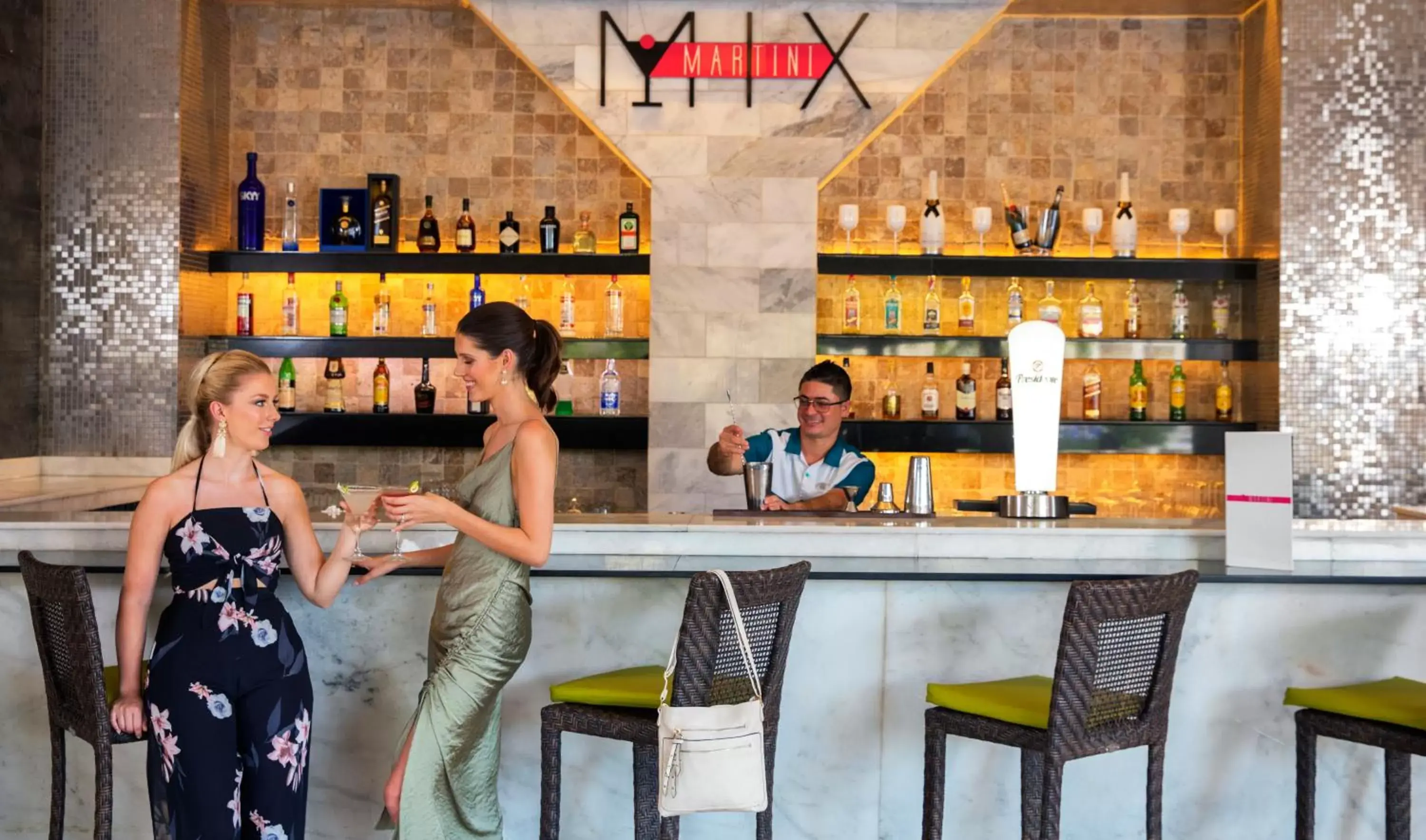 Lounge or bar in Royalton Punta Cana, An Autograph Collection All-Inclusive Resort & Casino