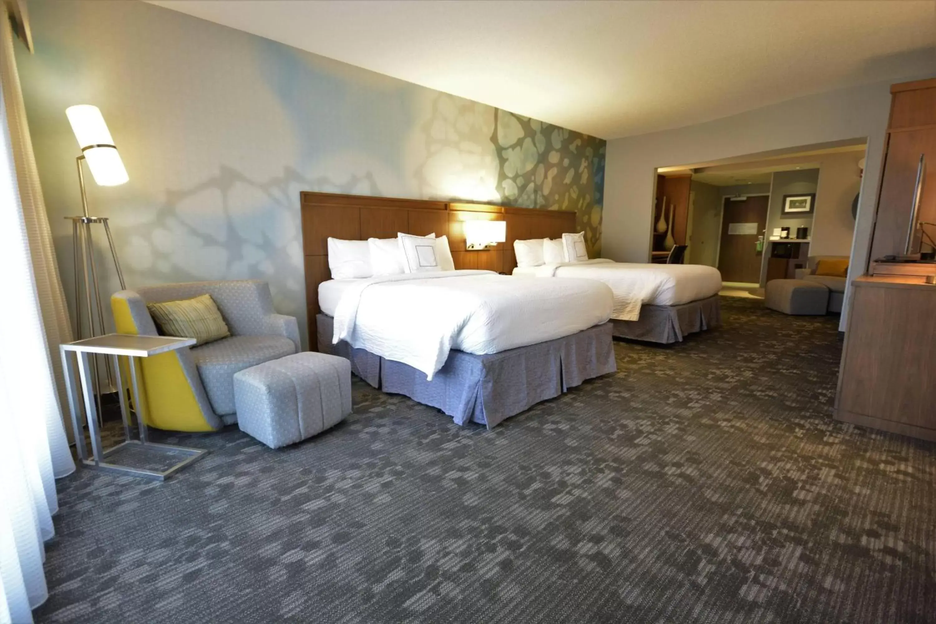 Photo of the whole room, Bed in Courtyard by Marriott Asheville Airport