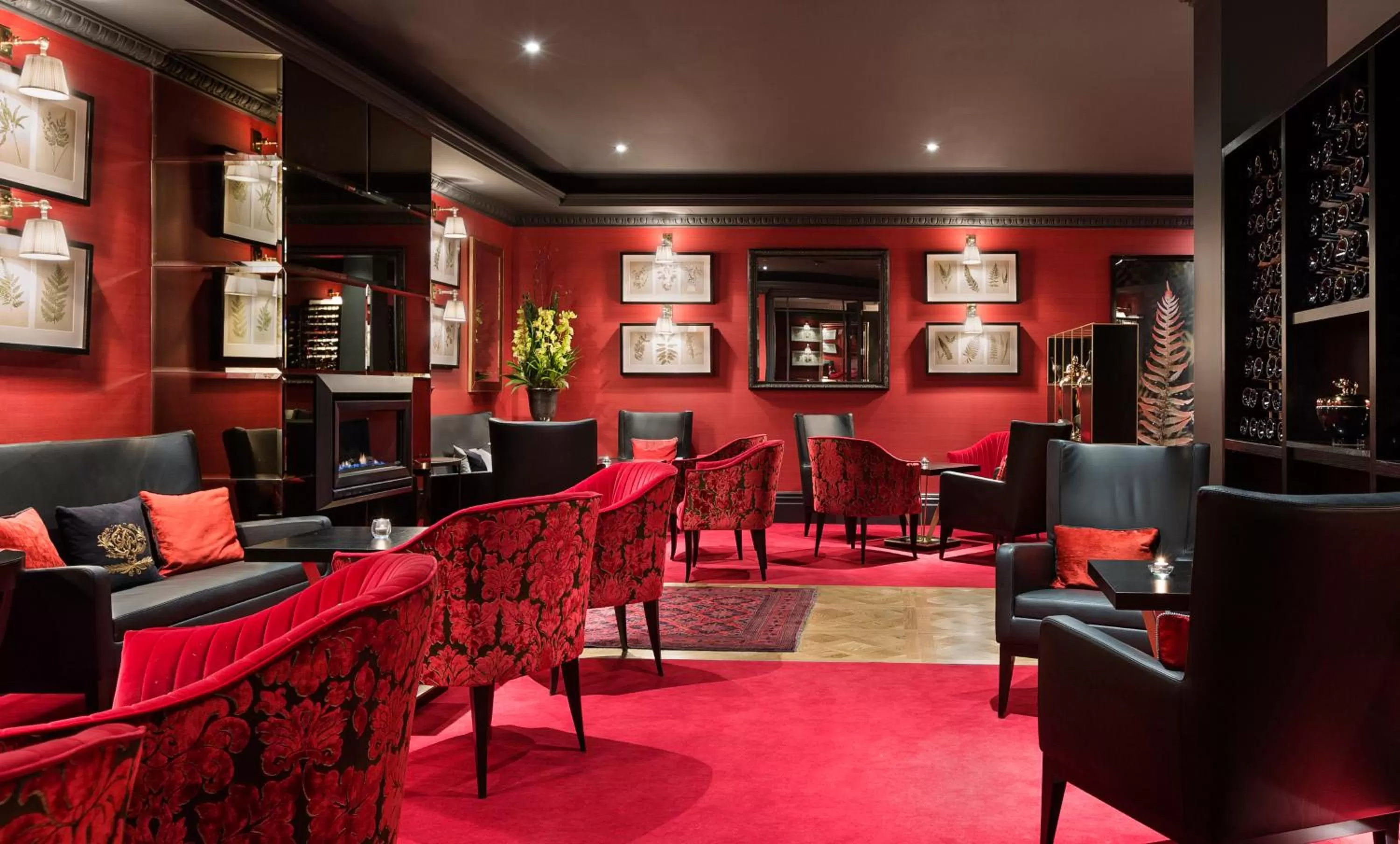 Lounge or bar in Sofitel Queenstown Hotel & Spa