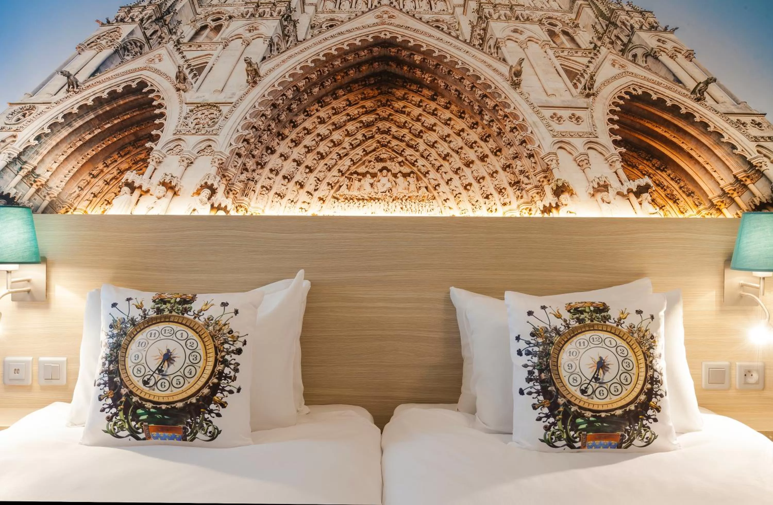 Bedroom, Bed in Brit Hotel Confort Amiens