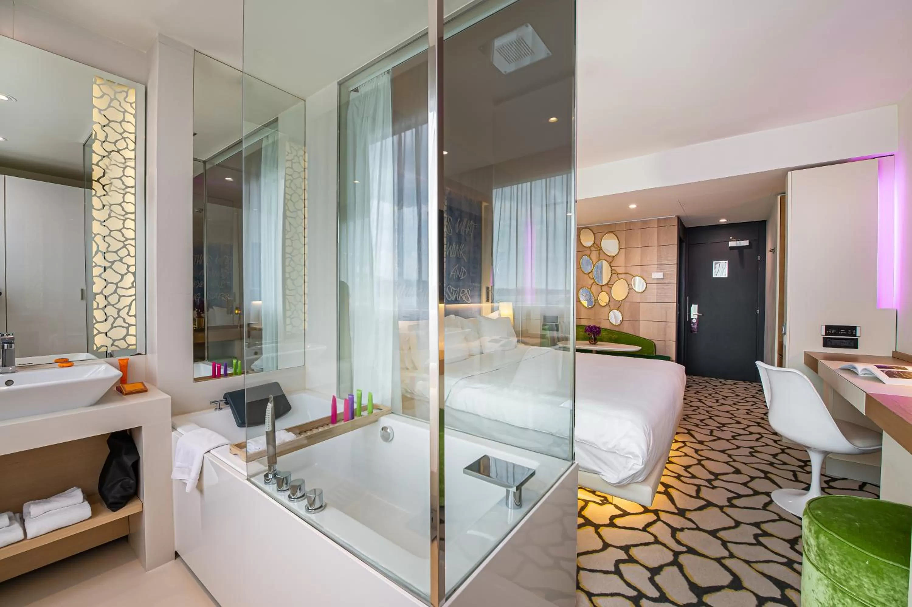 Bathroom in N’vY Manotel