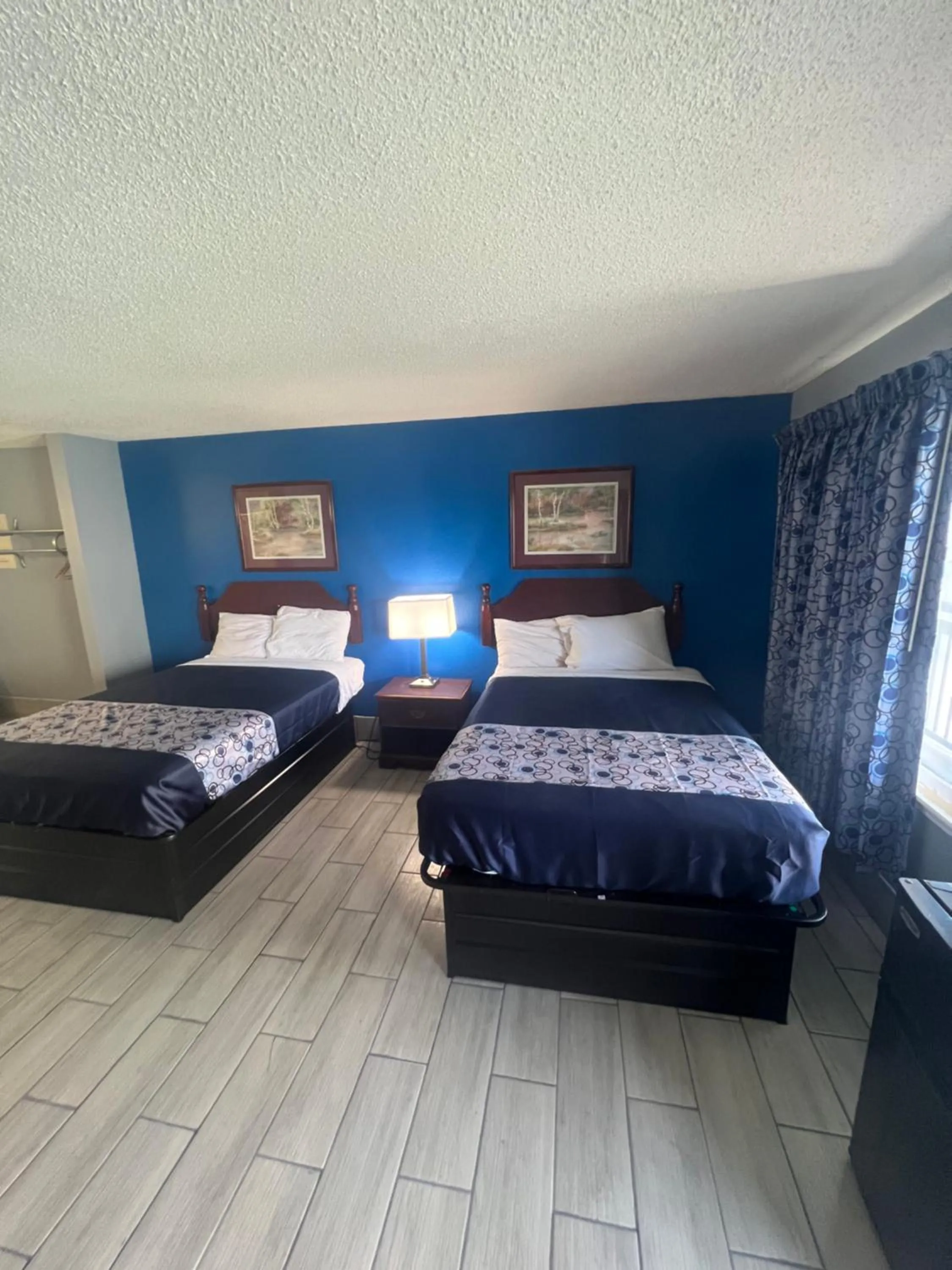 Executive Inn and Suites - Jackson