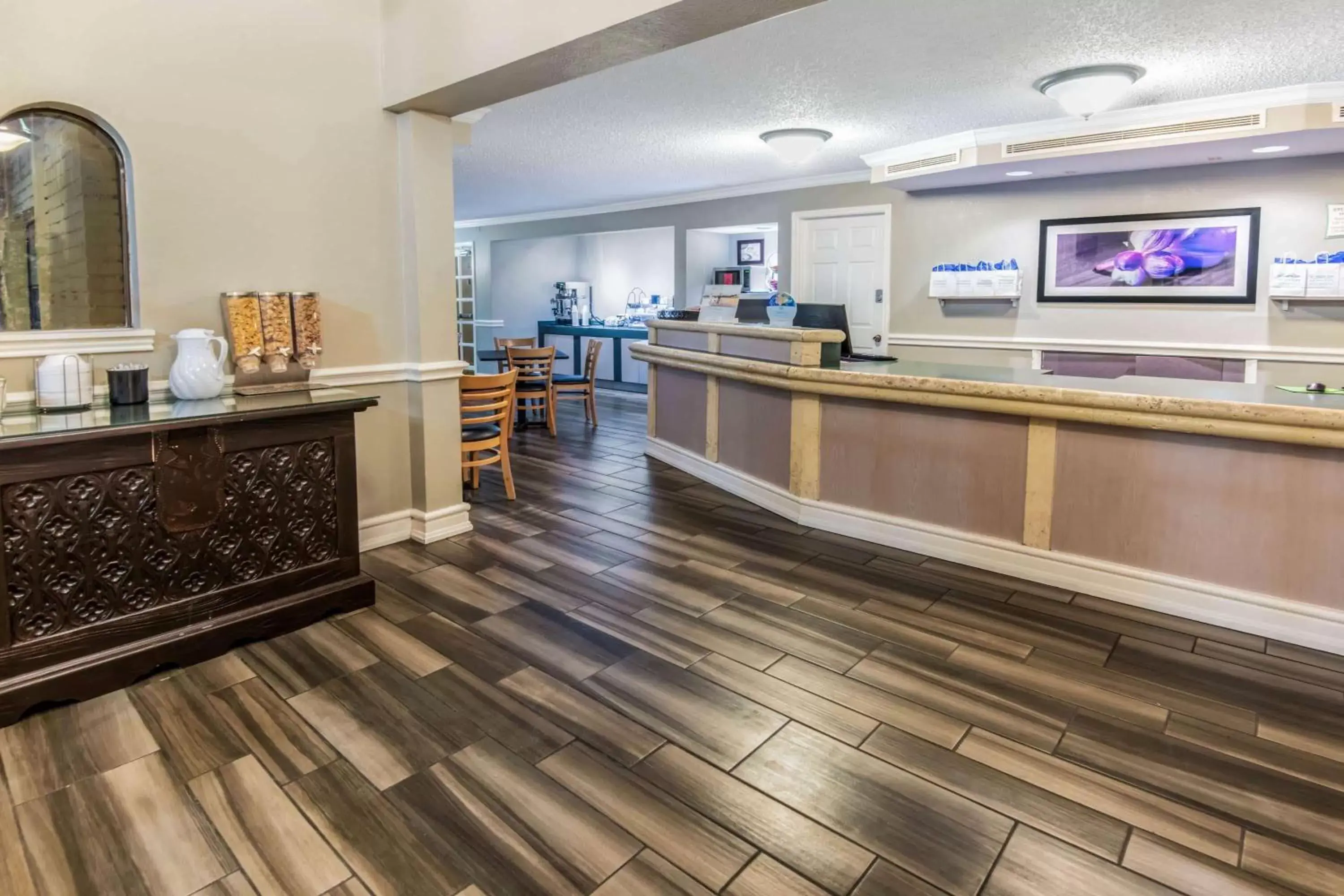 Lobby or reception in La Quinta Inn by Wyndham San Antonio Vance Jackson