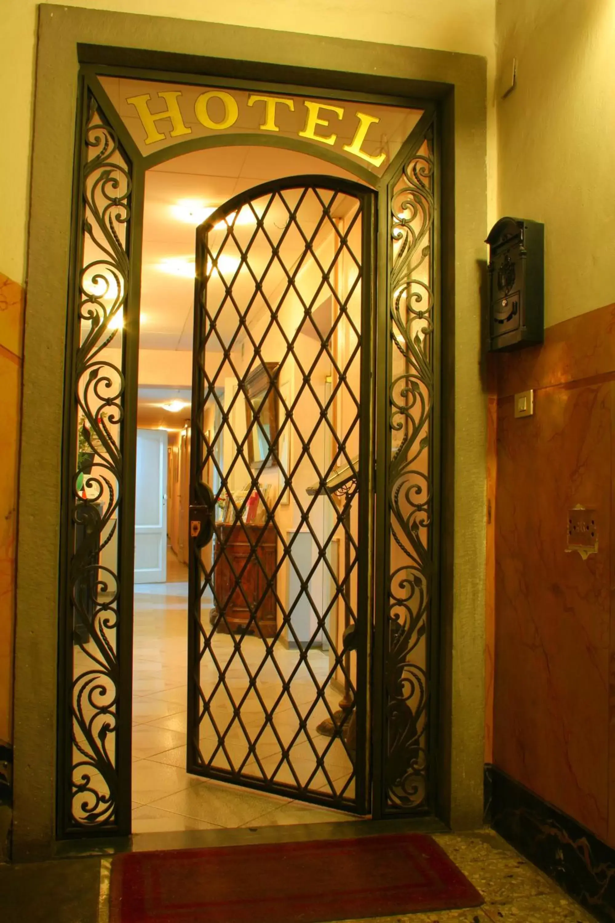 Facade/entrance in Hotel Fedora