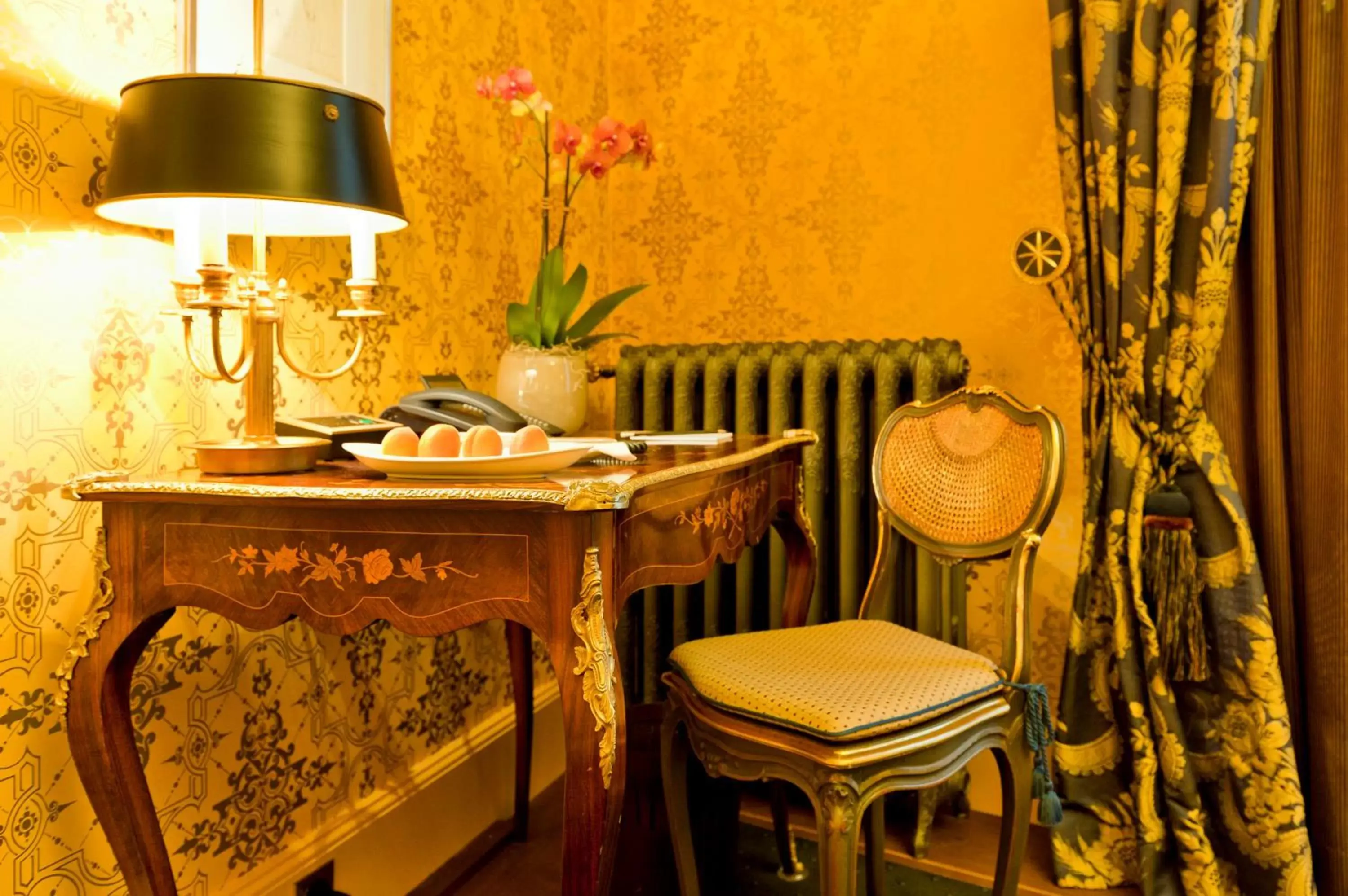 Decorative detail, Restaurant/Places to Eat in Grand Hotel LES TROIS ROIS