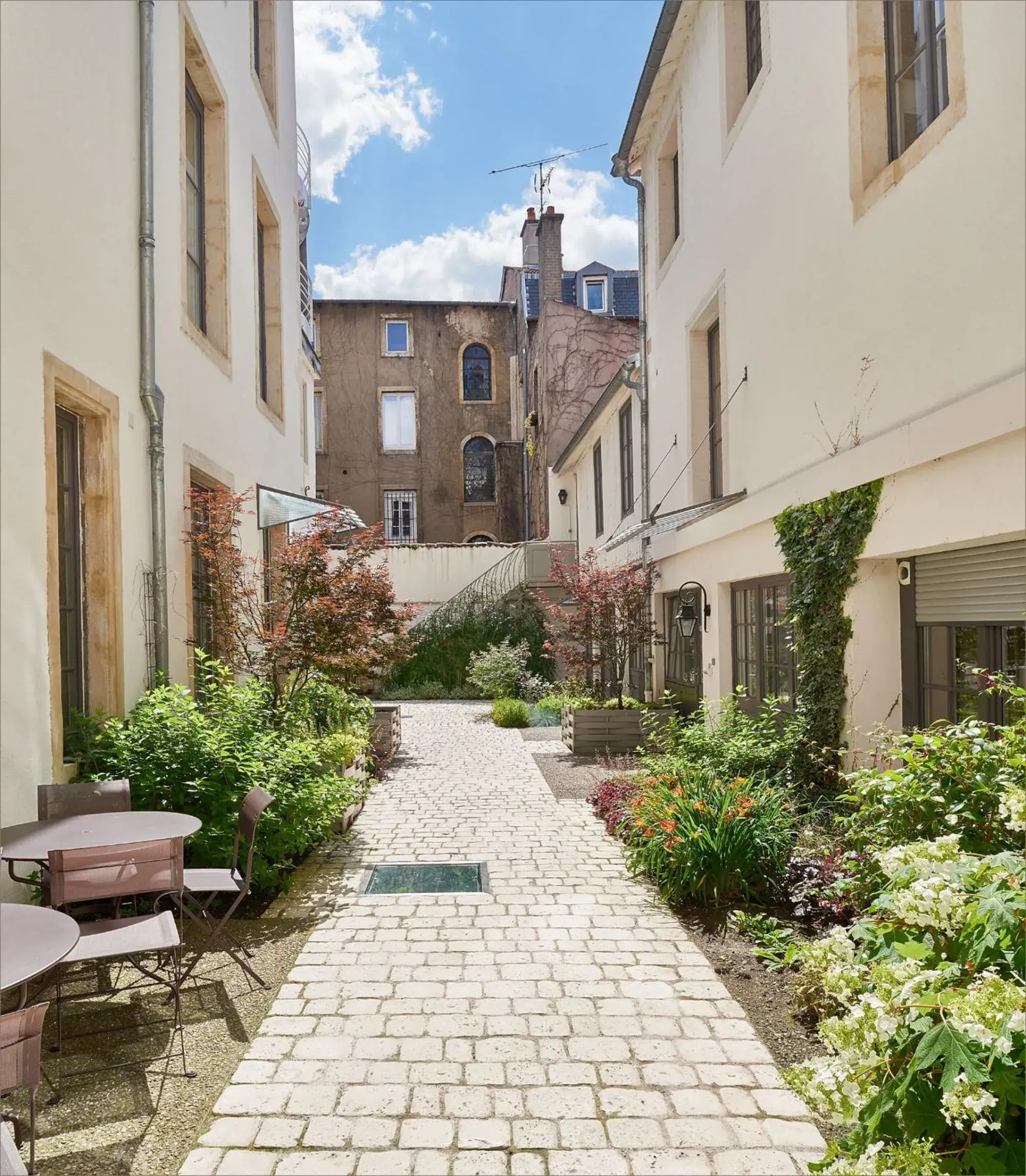 Property building in Hotel De Guise Nancy Vieille Ville