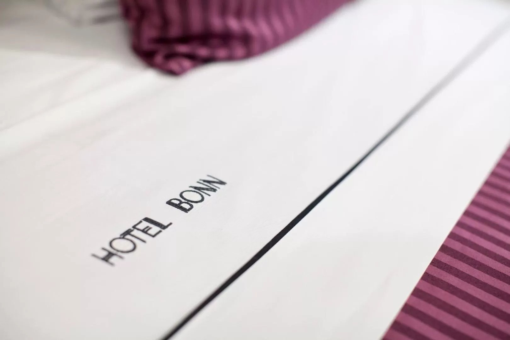 Logo/Certificate/Sign, Bed in Hotel Bonn
