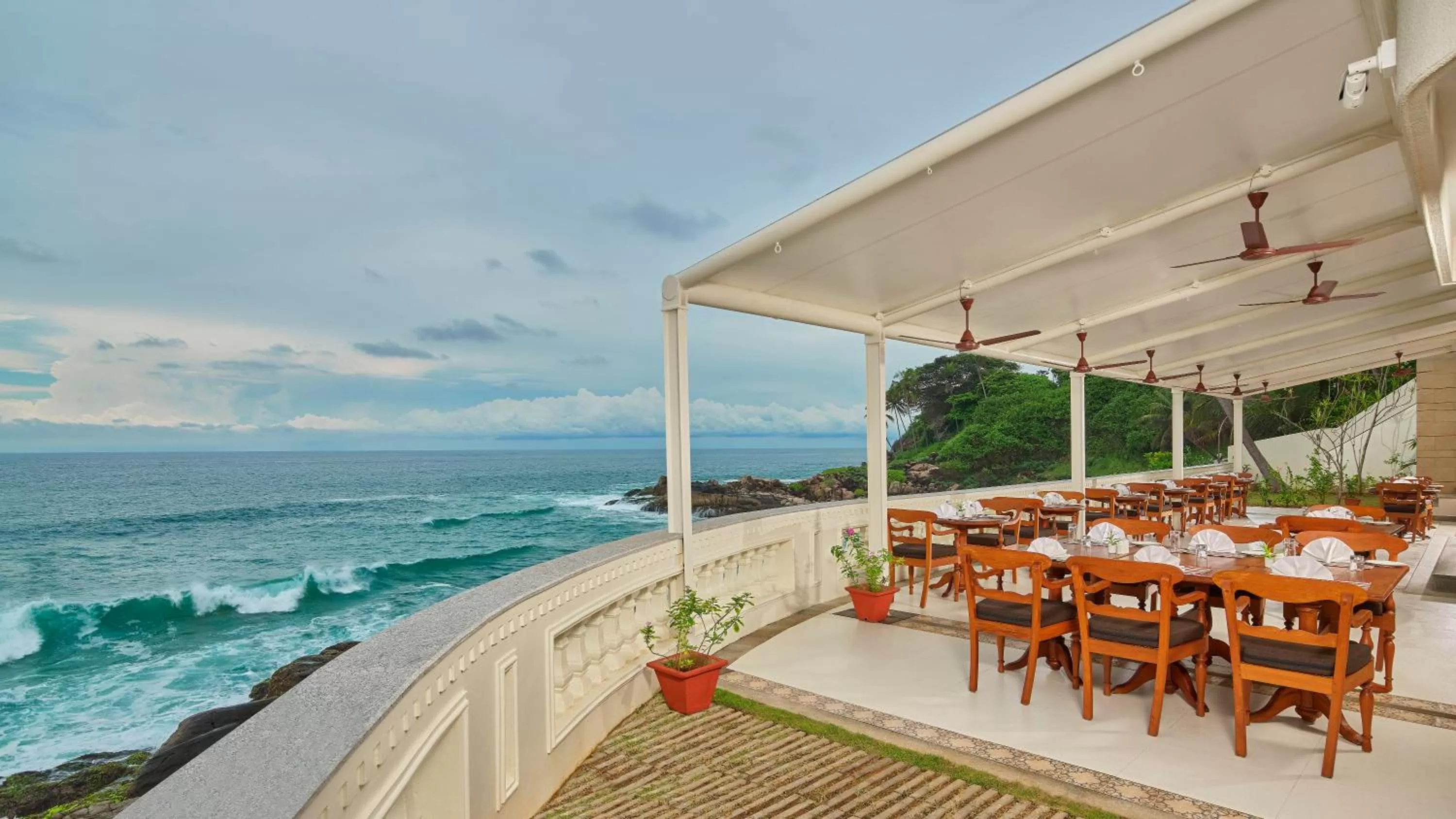 Restaurant/places to eat in Rockholm at the Light House Beach