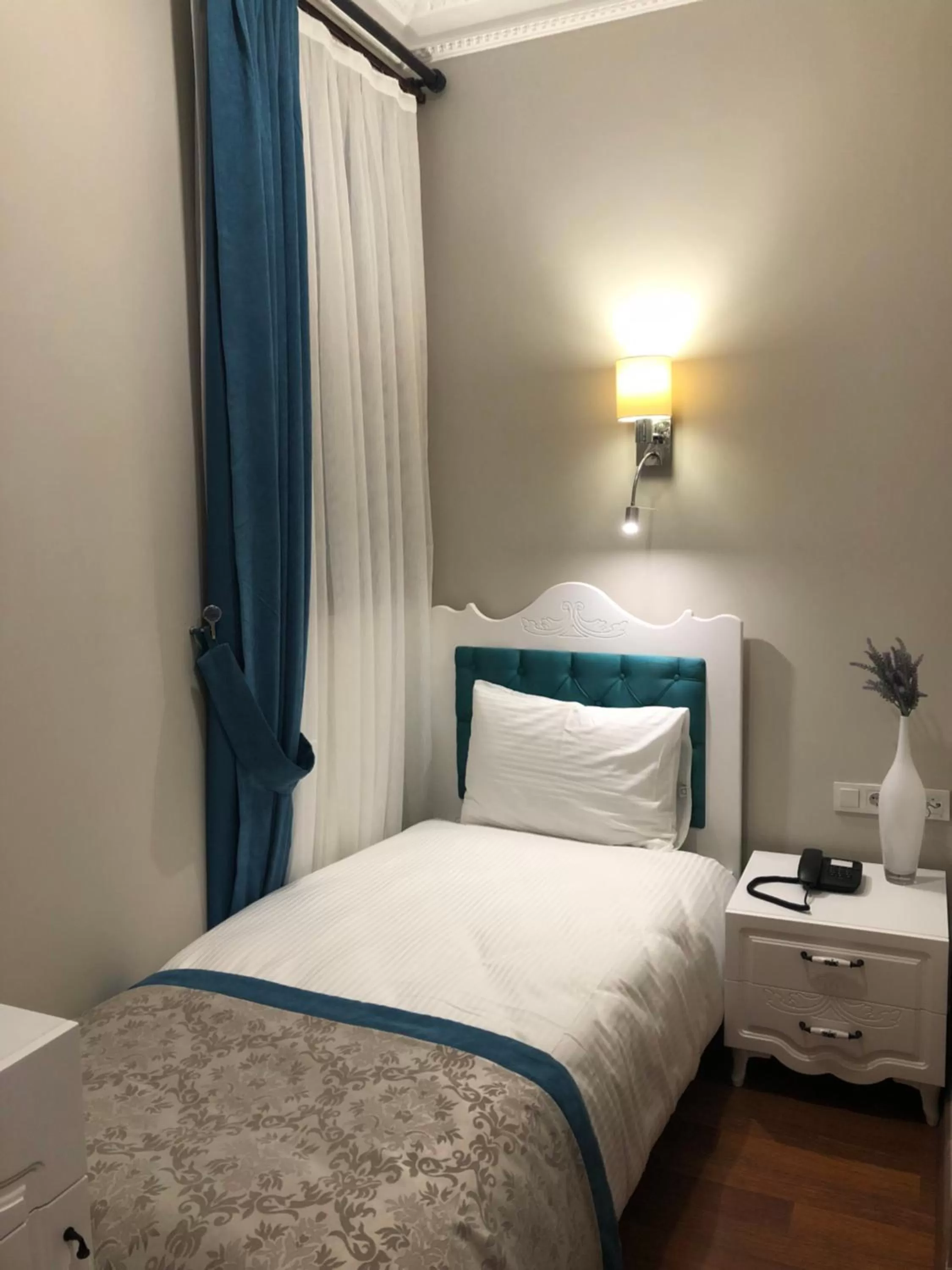 Bedroom, Bed in The Void Hotel