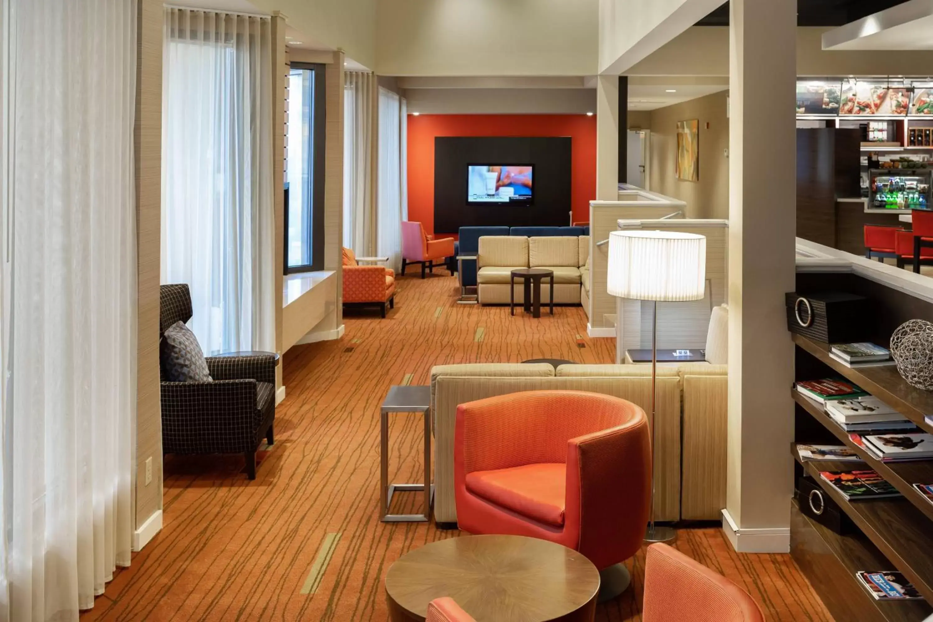 Lobby or reception, Seating Area in Courtyard by Marriott Dallas-Fort Worth/Bedford