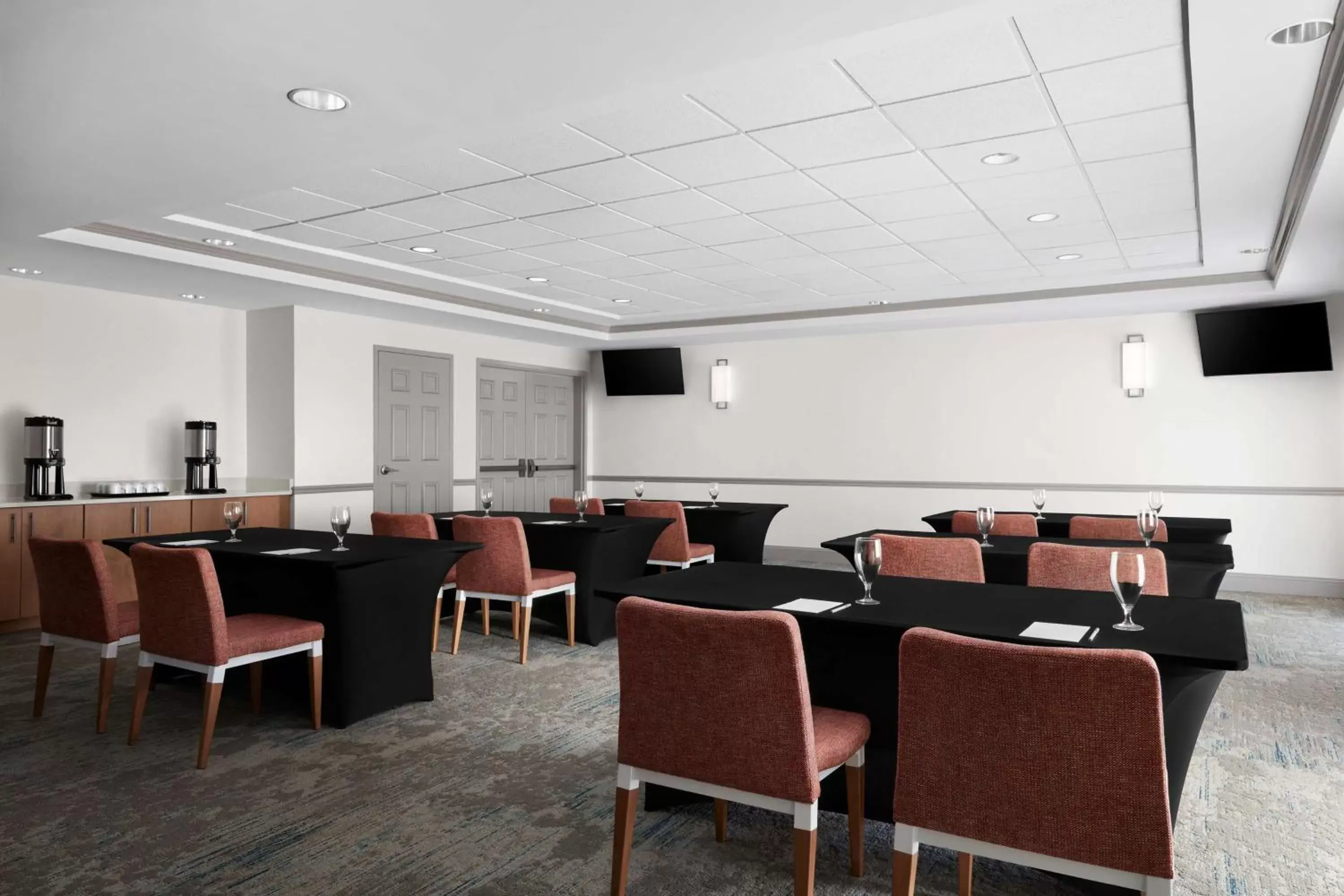 Meeting/conference room, Restaurant/Places to Eat in Hilton Garden Inn Beaufort