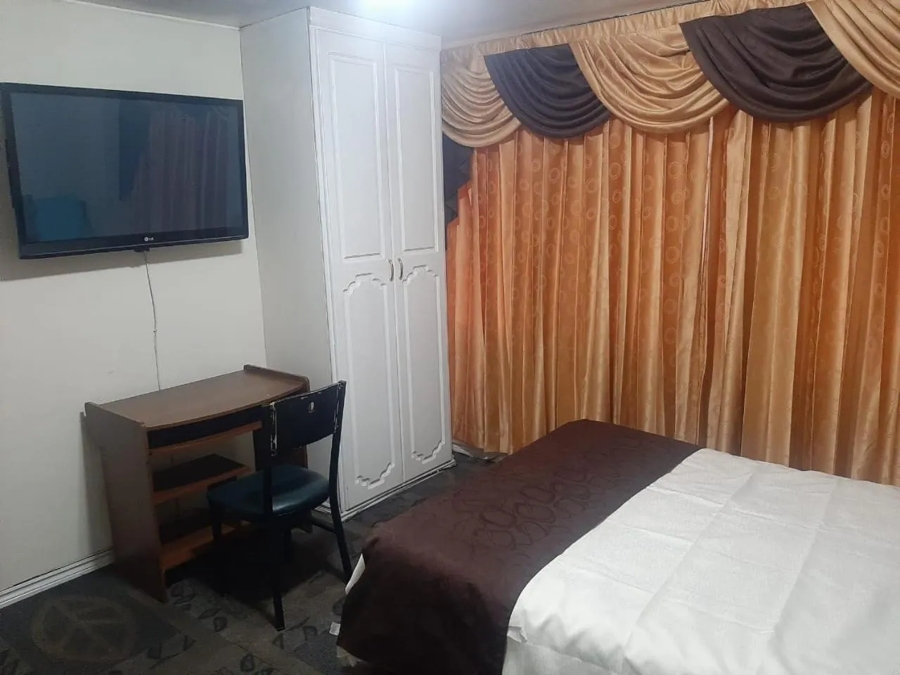 Bed in Hotel Bonaventure