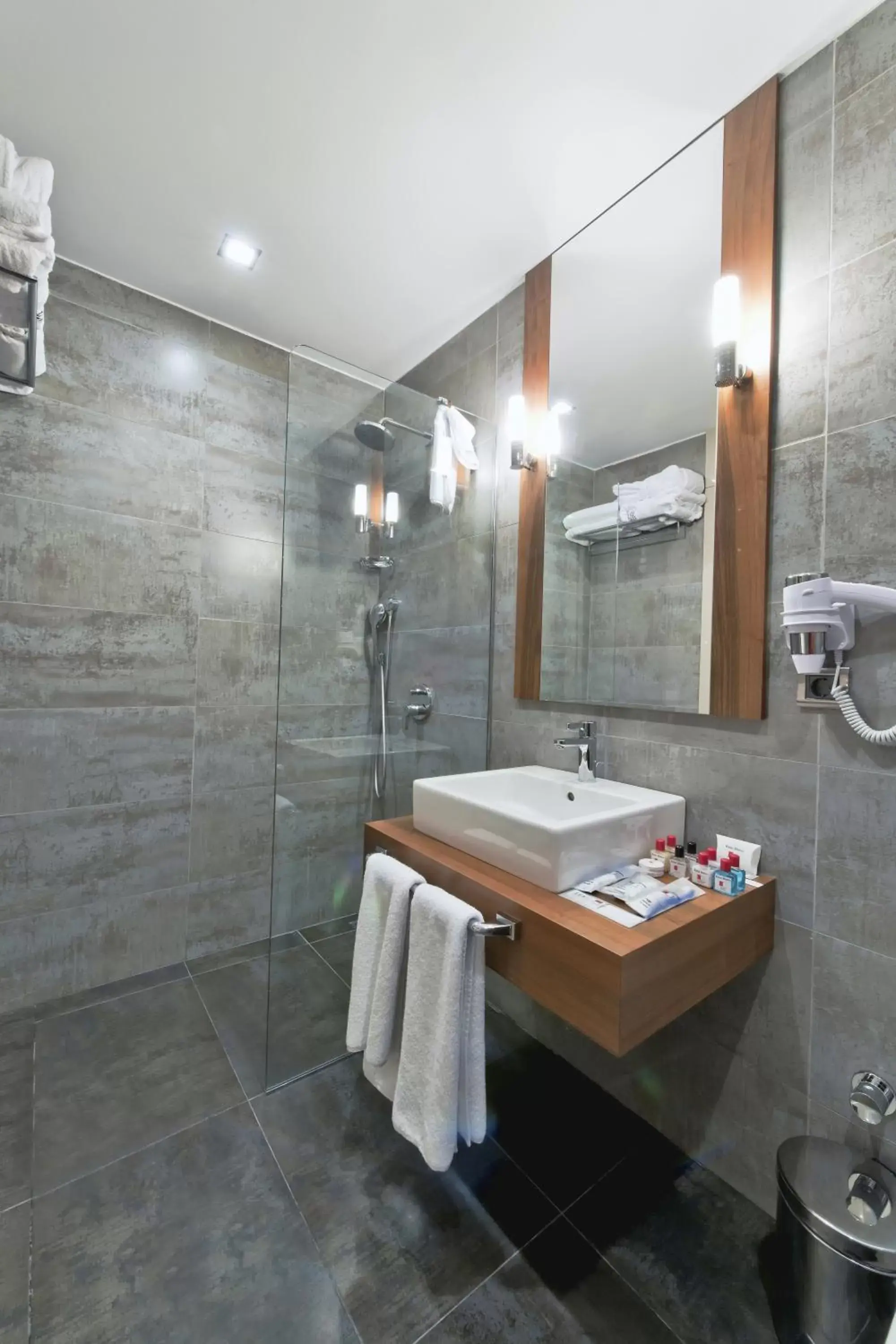 Bathroom in Senator Hotel Taksim
