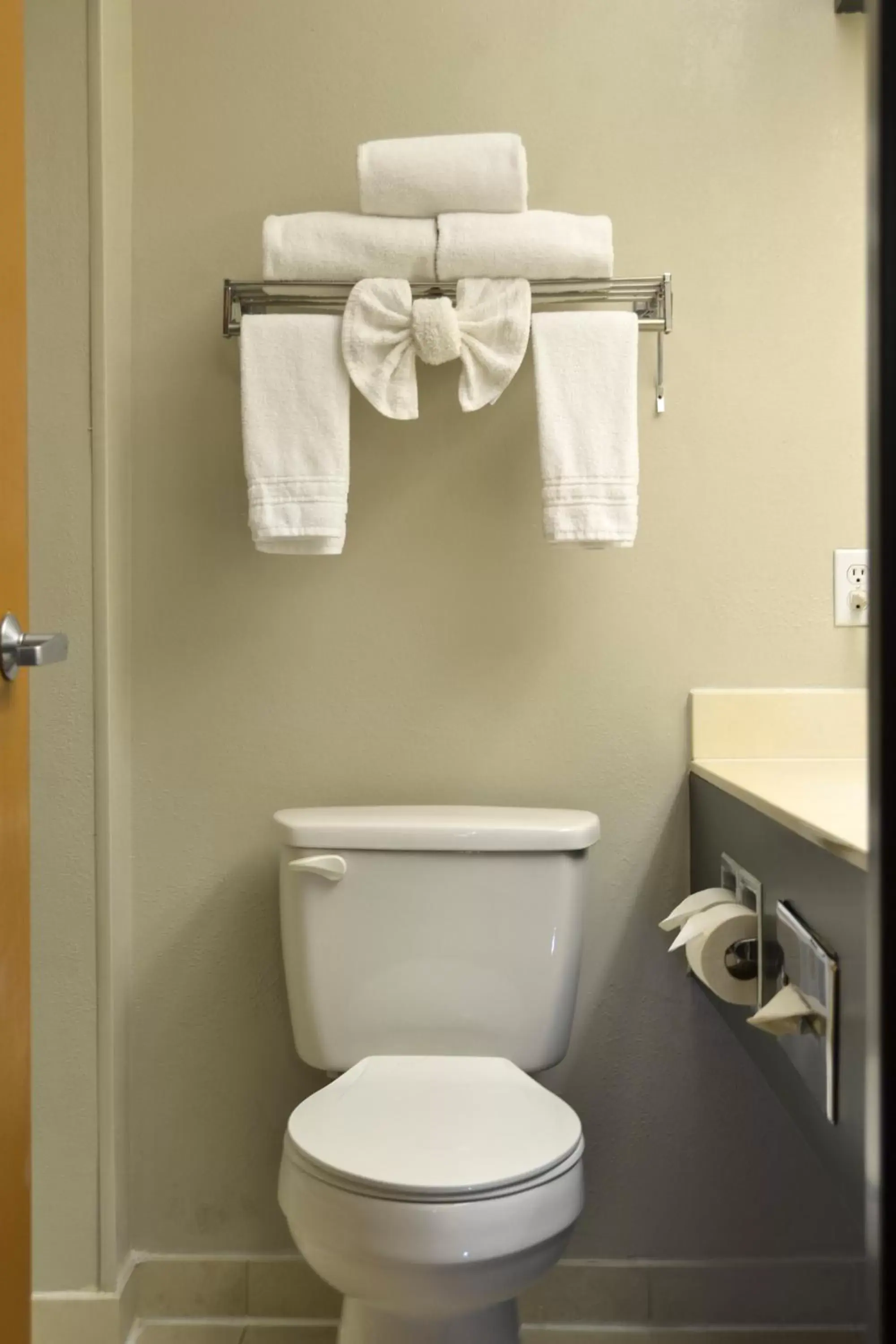 Bathroom in Days Inn & Suites by Wyndham Airport Albuquerque