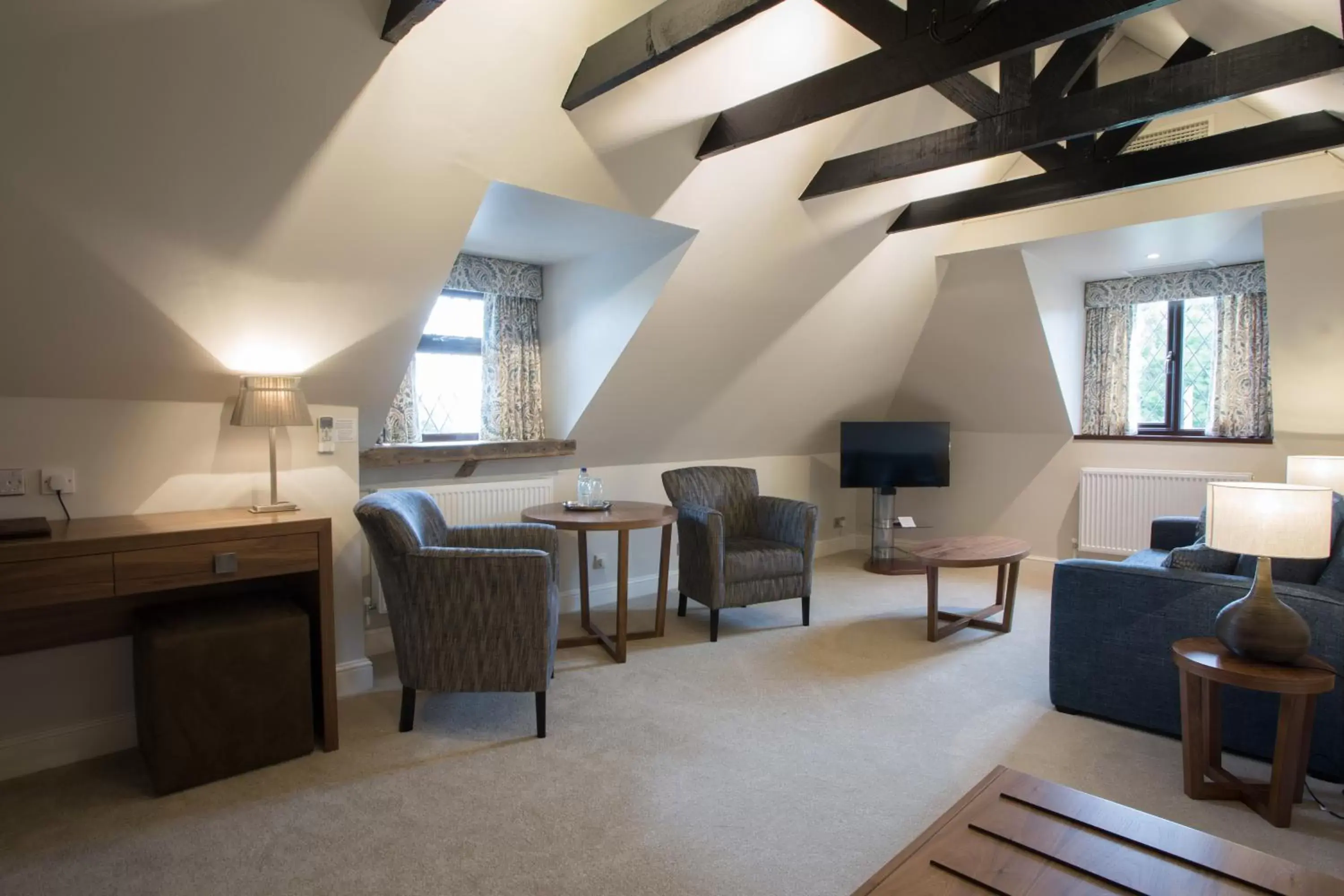 Living room, Seating Area in Stirrups Hotel