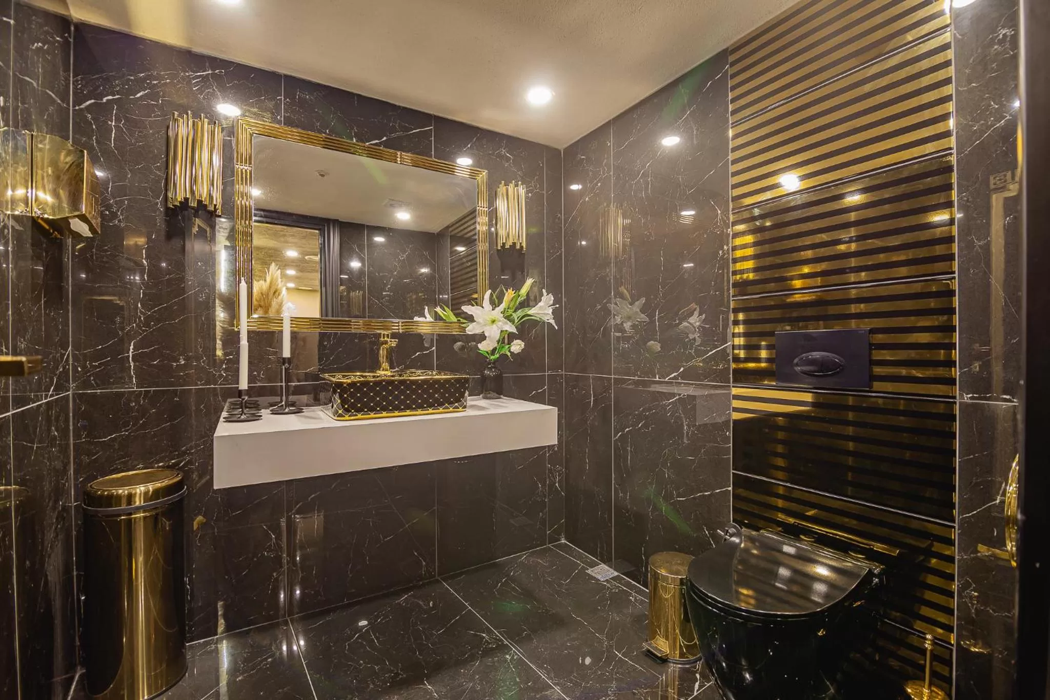 Shower in Lord Morgan & Exclusive Design Nişantaşı