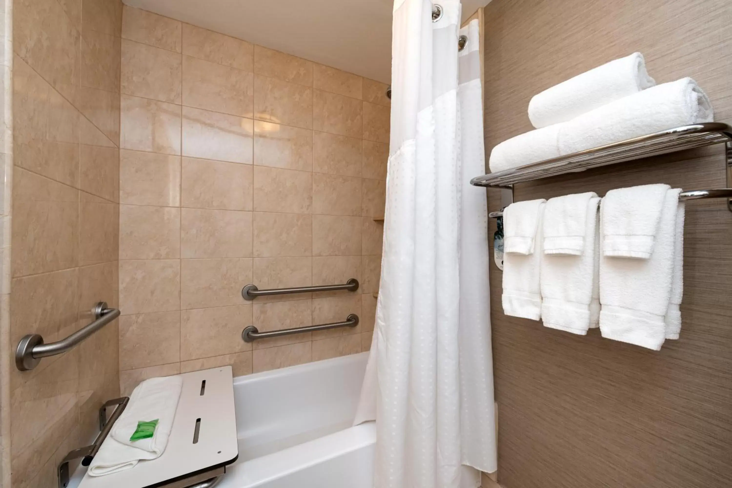 Photo of the whole room, Bathroom in Holiday Inn Charlotte Center City, an IHG Hotel