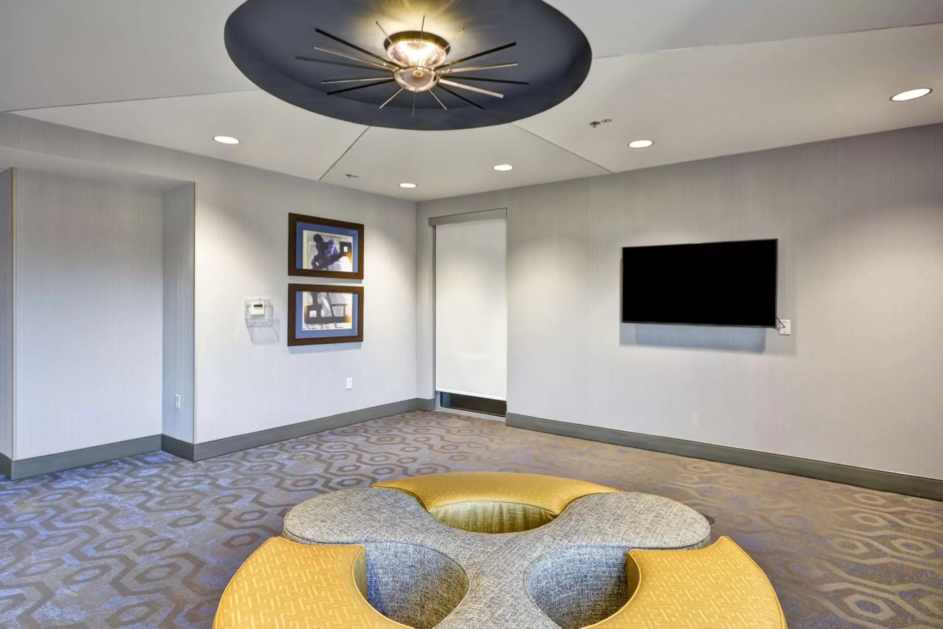 Meeting/conference room, TV/Entertainment Center in Homewood Suites by Hilton Birmingham Downtown Near UAB