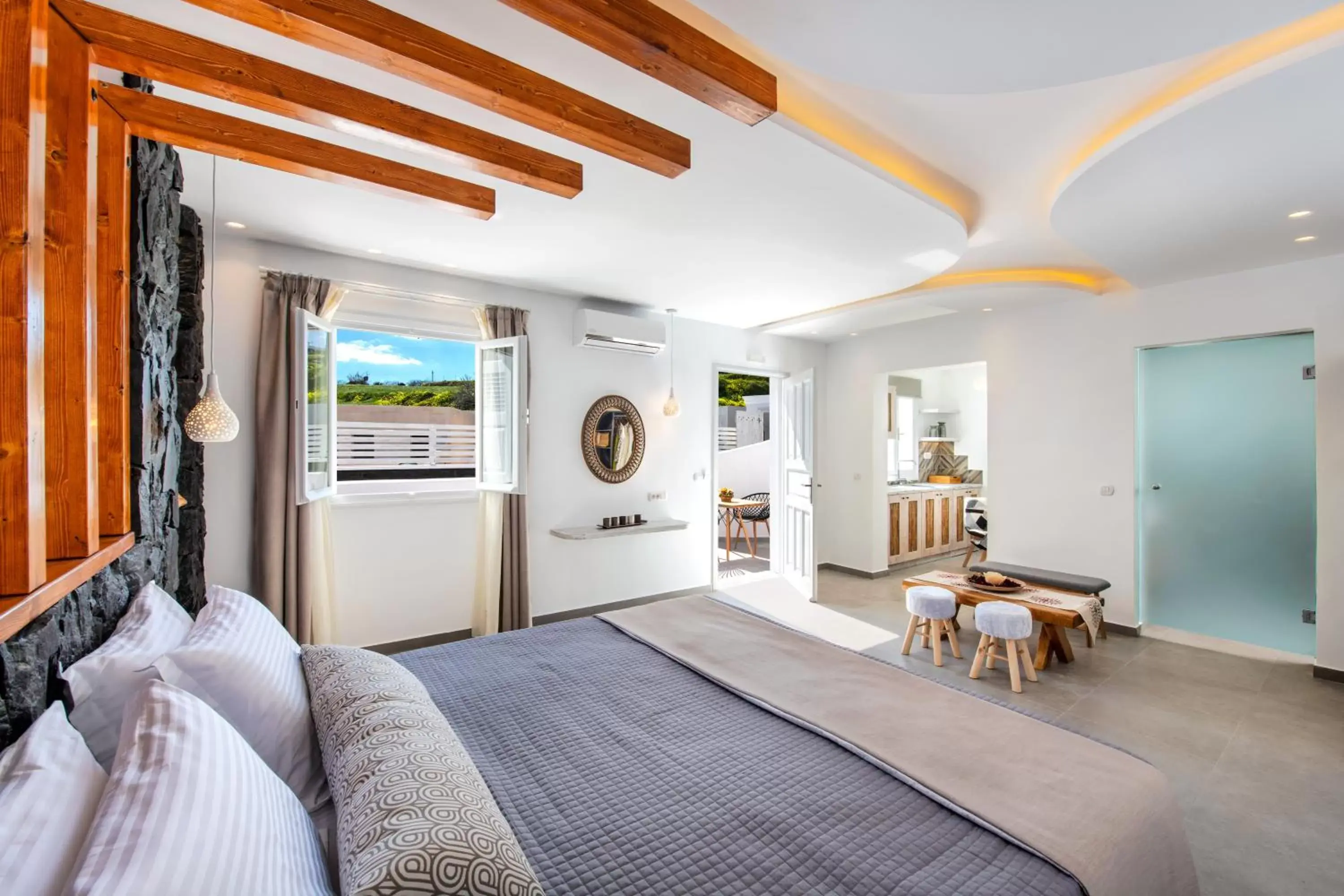 Photo of the whole room, Bed in Abasa Suites Photo of the whole room, Bed in Abasa Suites