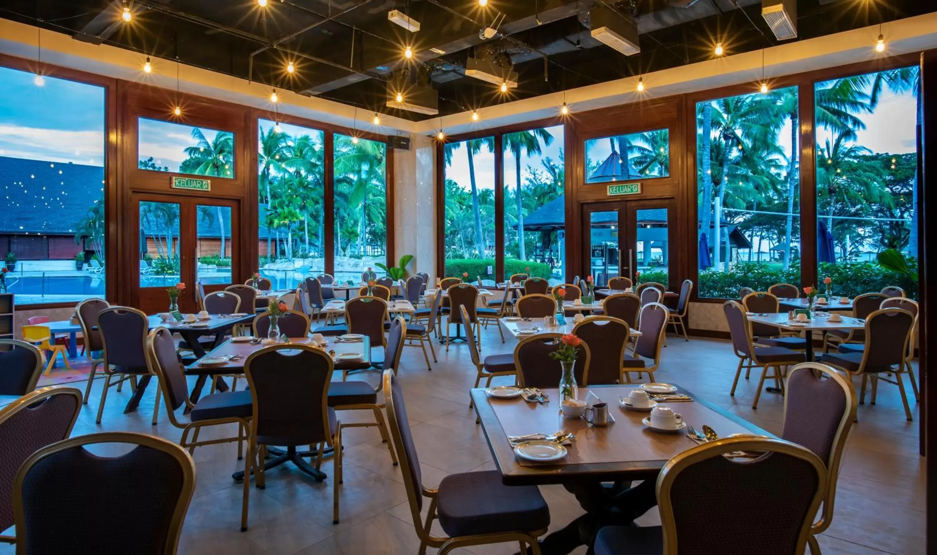 Restaurant/Places to Eat in Nexus Resort & Spa Karambunai