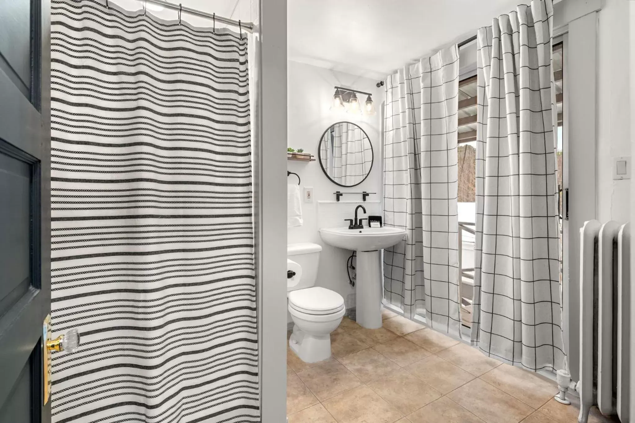 Bathroom in Launchpoint Lodge