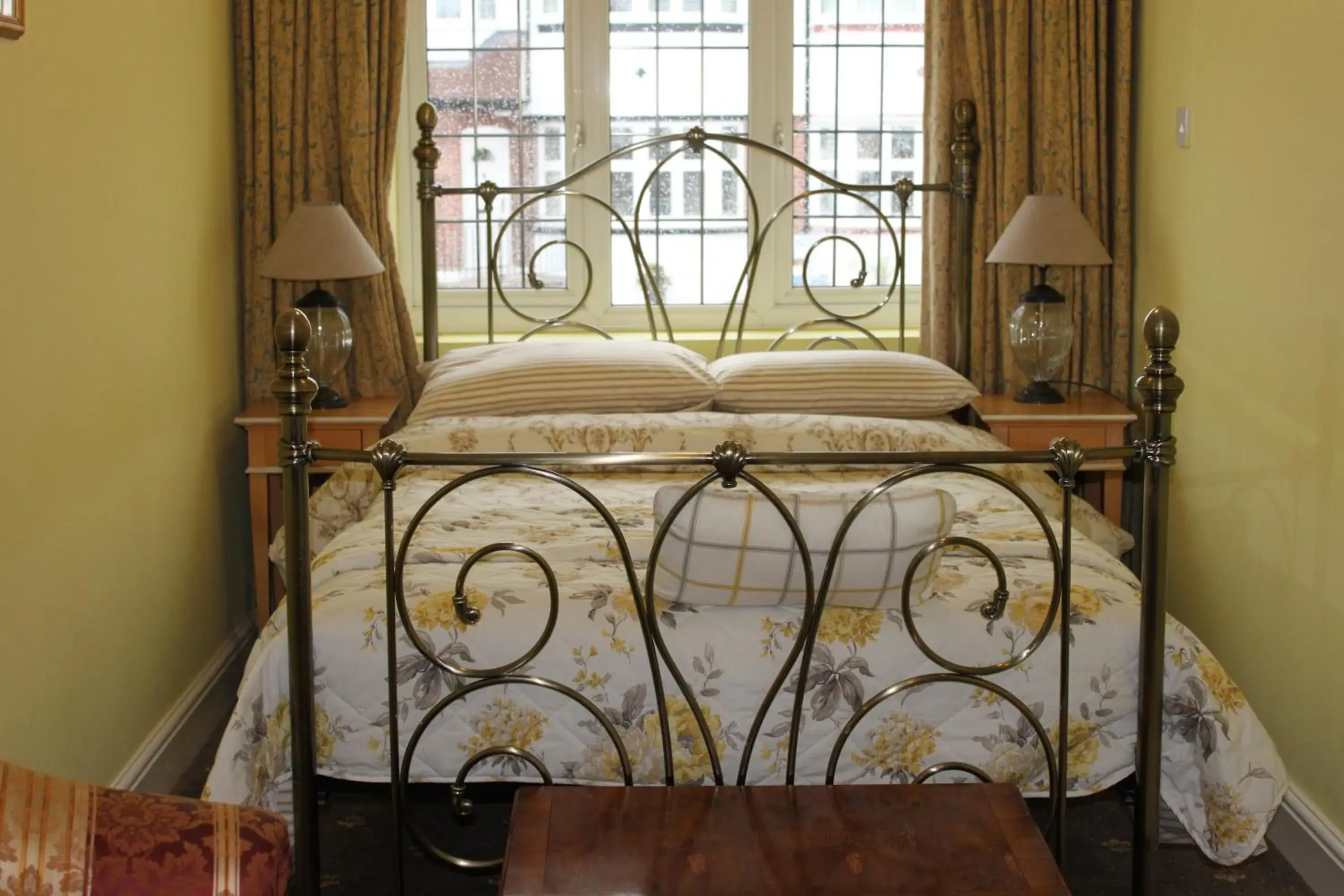 Bedroom, Bed in Bay Tree House Bed & Breakfast
