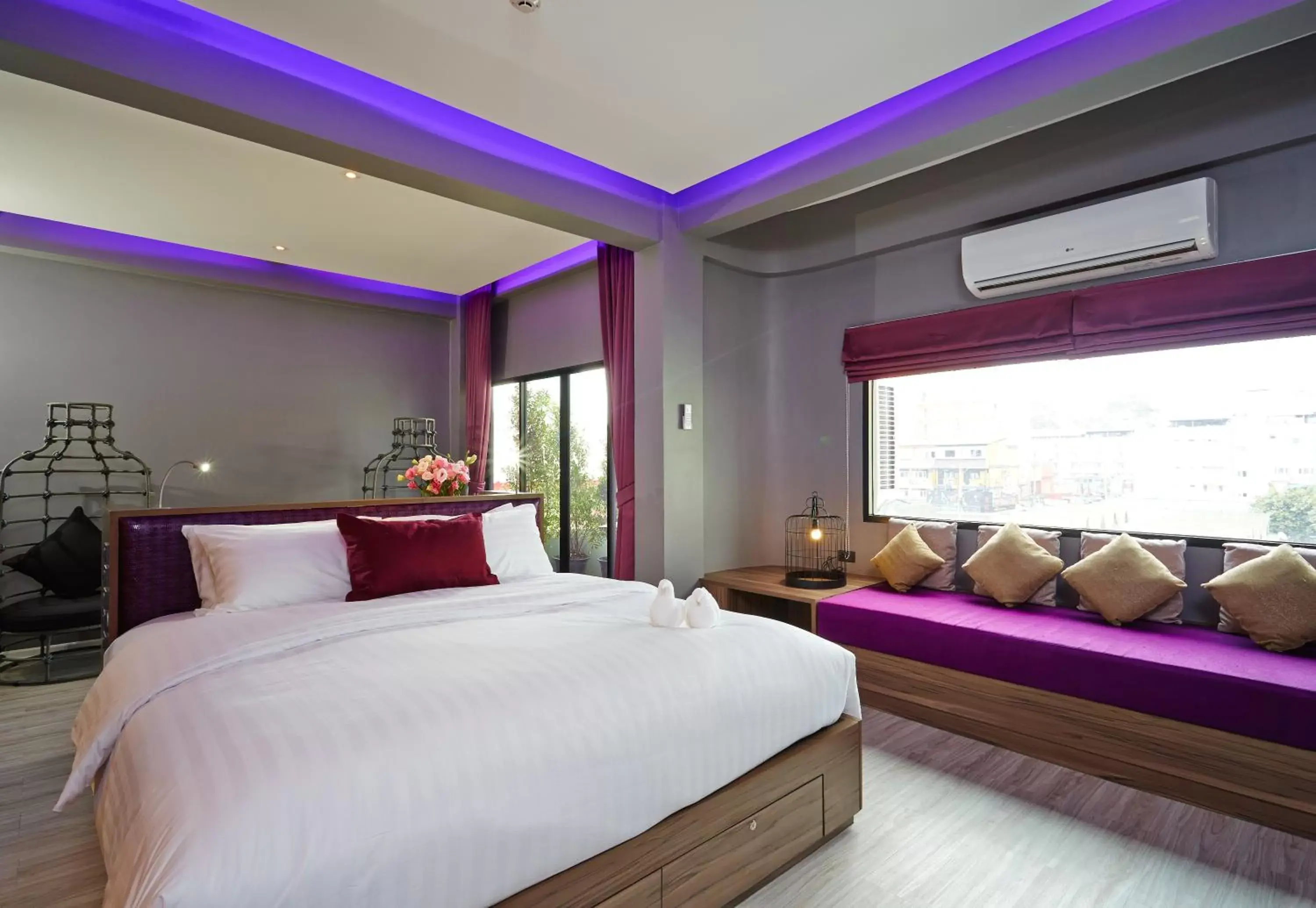 Bed in The Weekend Pattaya (Tweet Tweet Nest Pattaya)