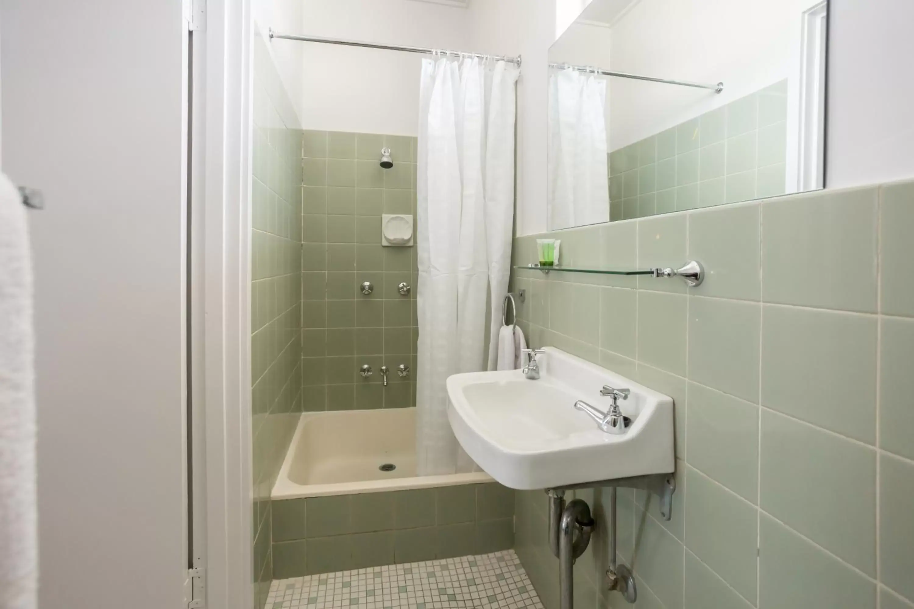 Photo of the whole room, Bathroom in Nightcap at Emerald Star Hotel