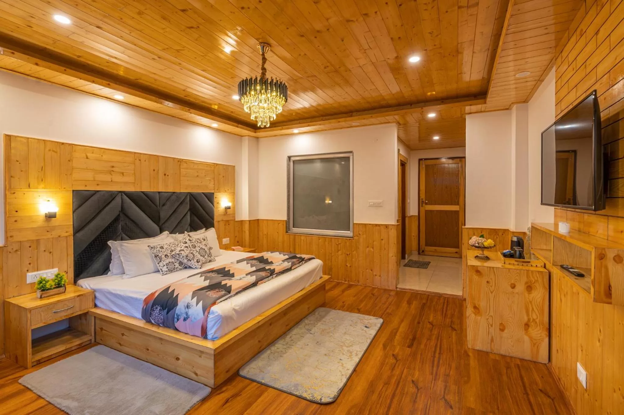 TV and multimedia in The 14 Gables, A Boutique Stay