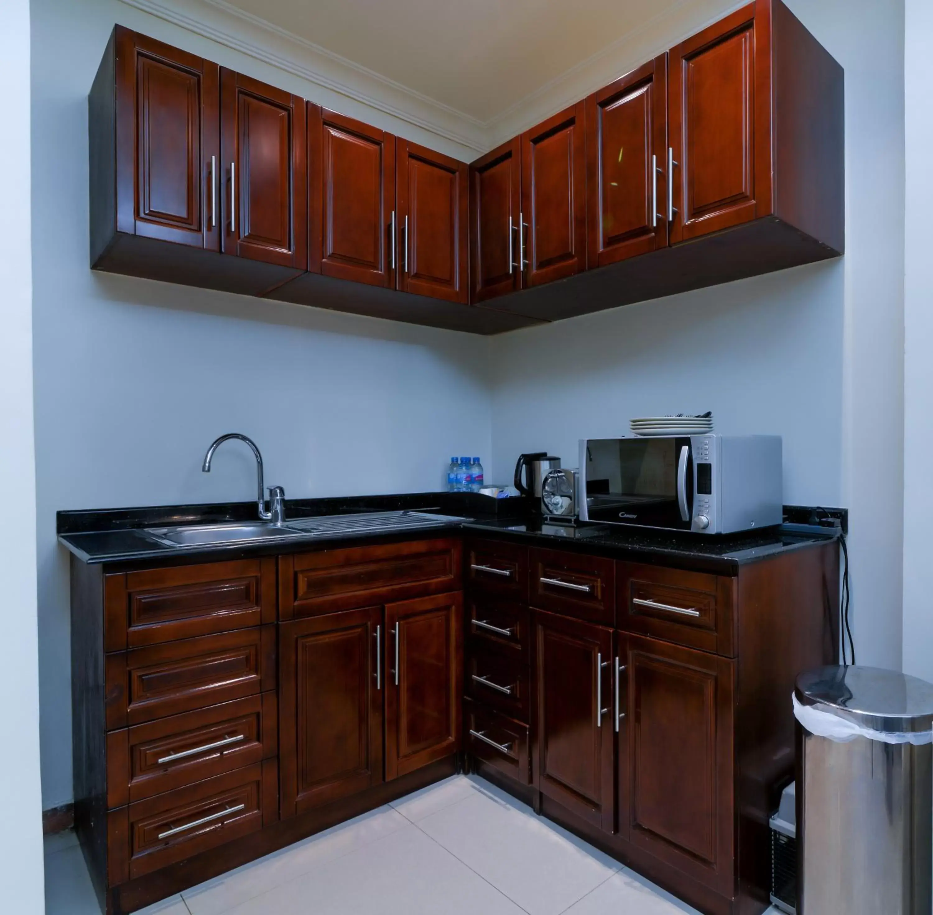 Kitchen or kitchenette, Kitchen/Kitchenette in Tanzanite Executive Suites