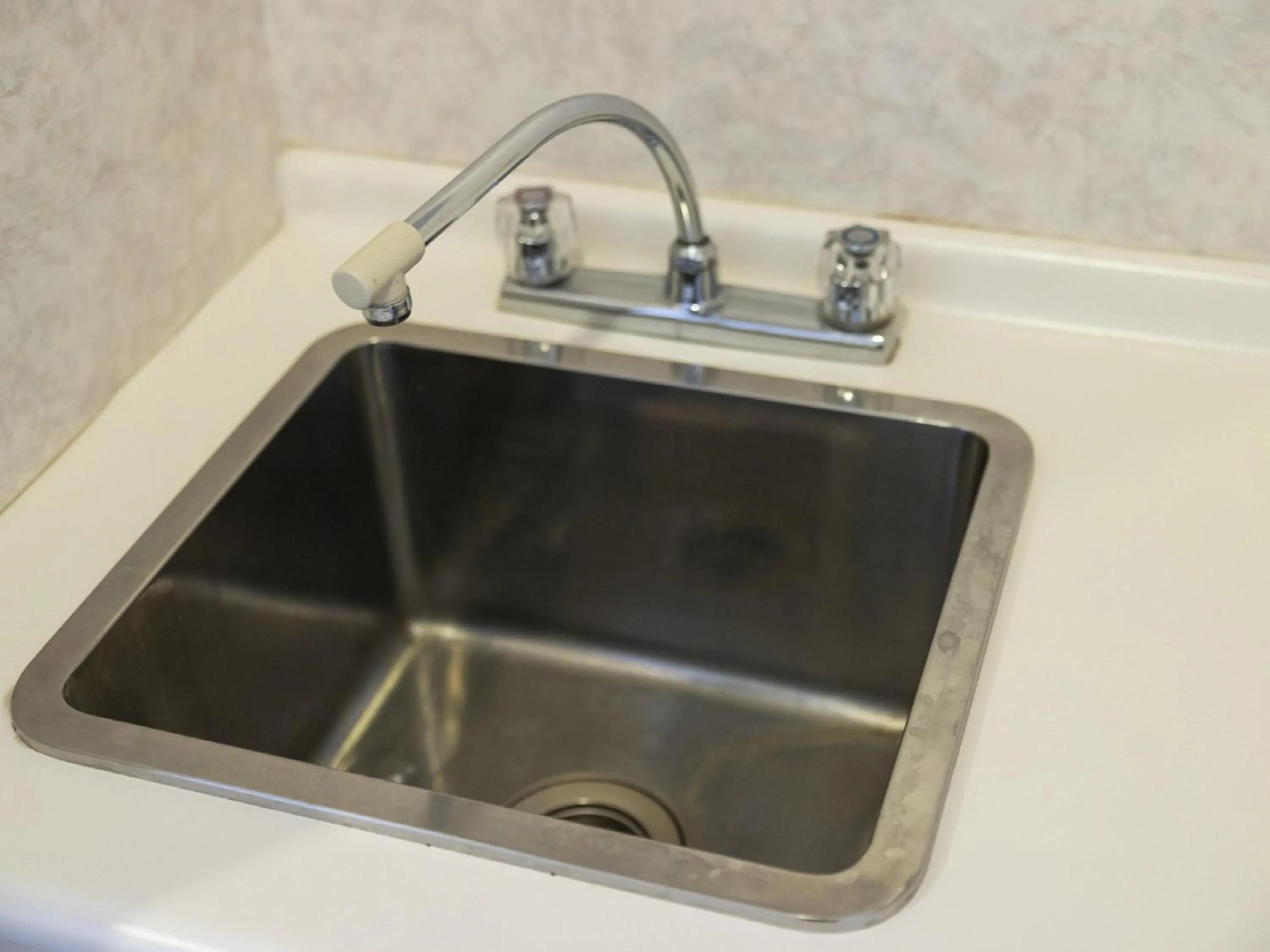 Photo of the whole room in Ariston Hotel Kobe