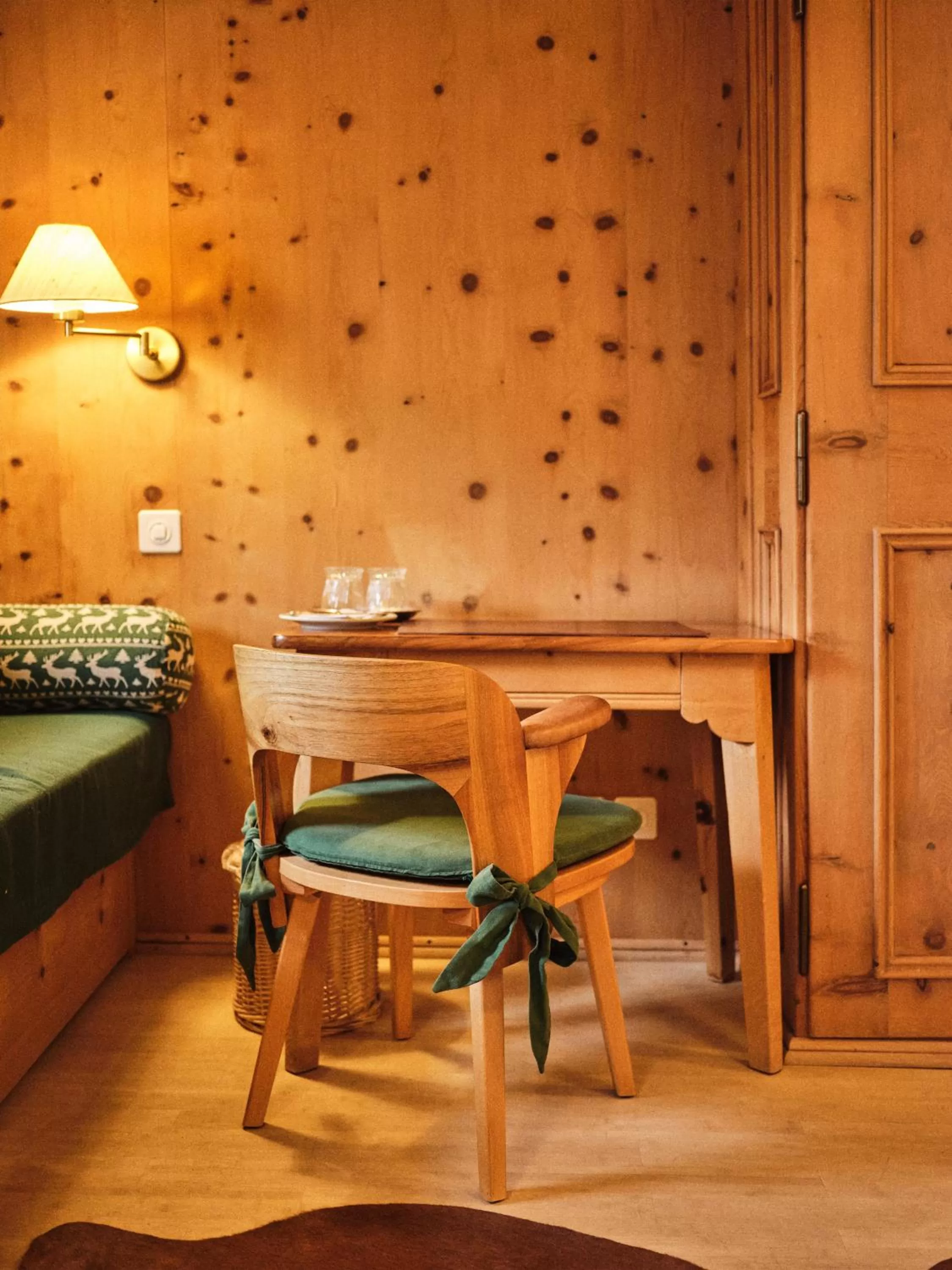 Photo of the whole room, Bed in Hotel Chesa Grischuna